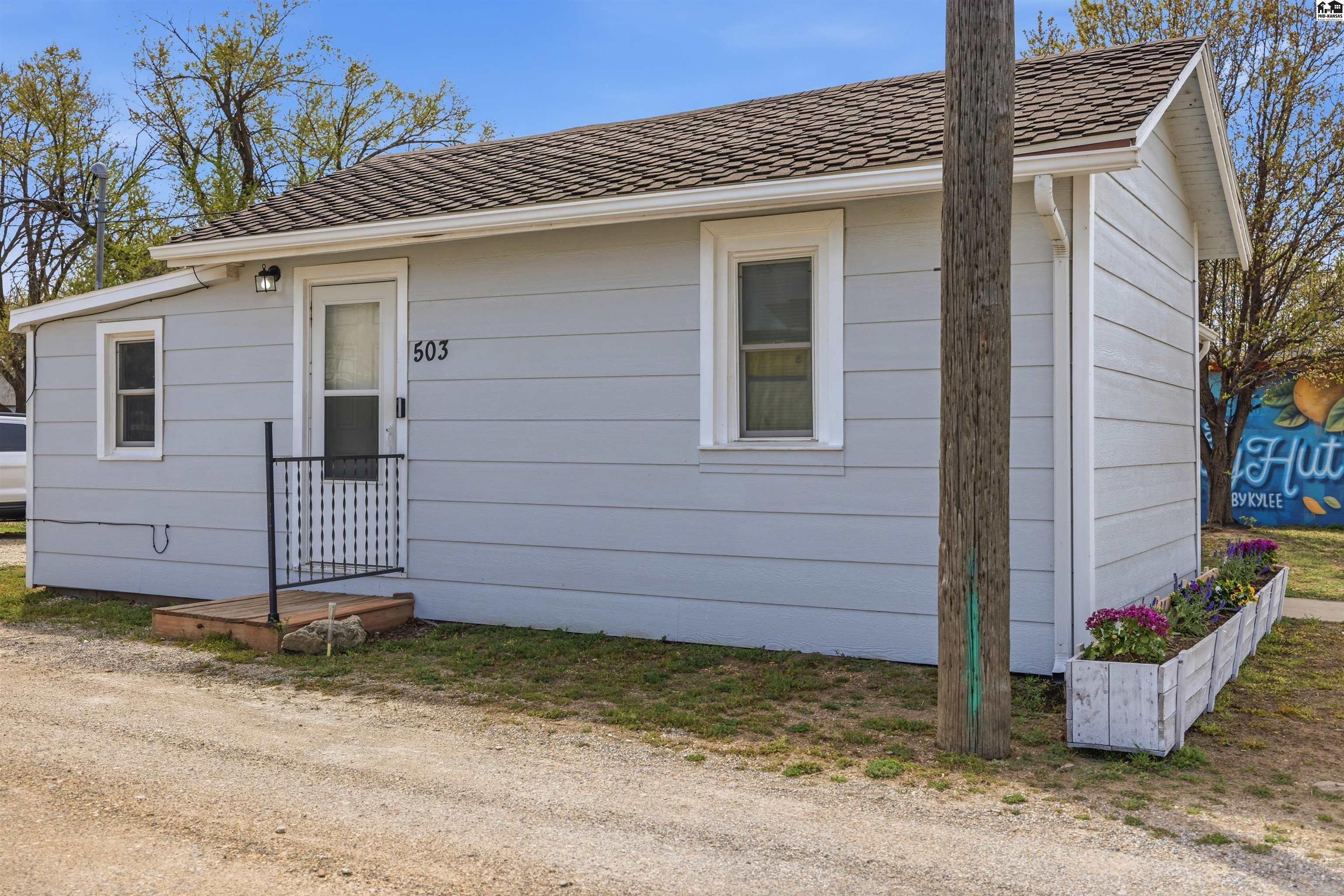 503 W 5th Avenue Hutchinson KS 67501