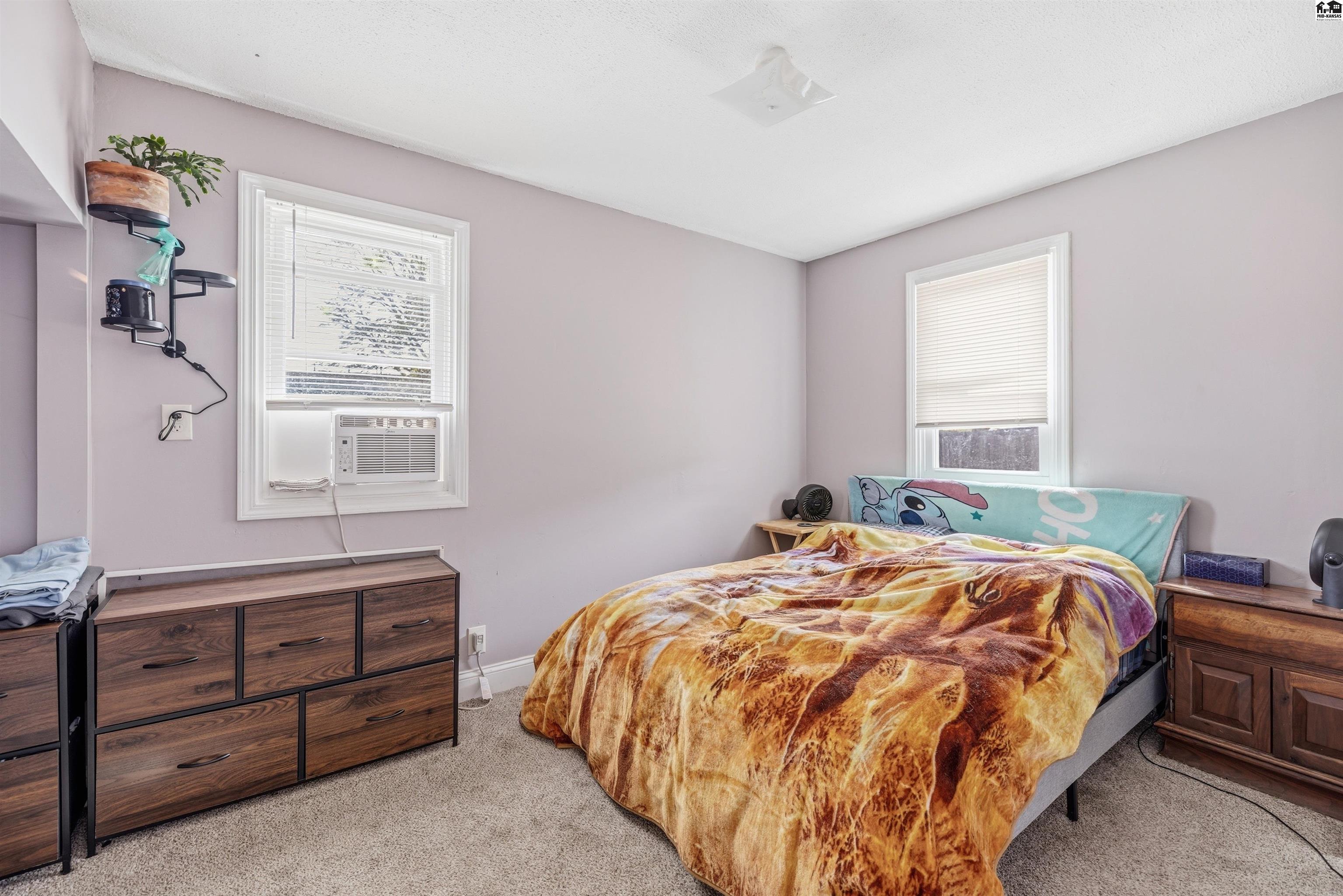 503 W 5th Avenue Hutchinson KS 67501