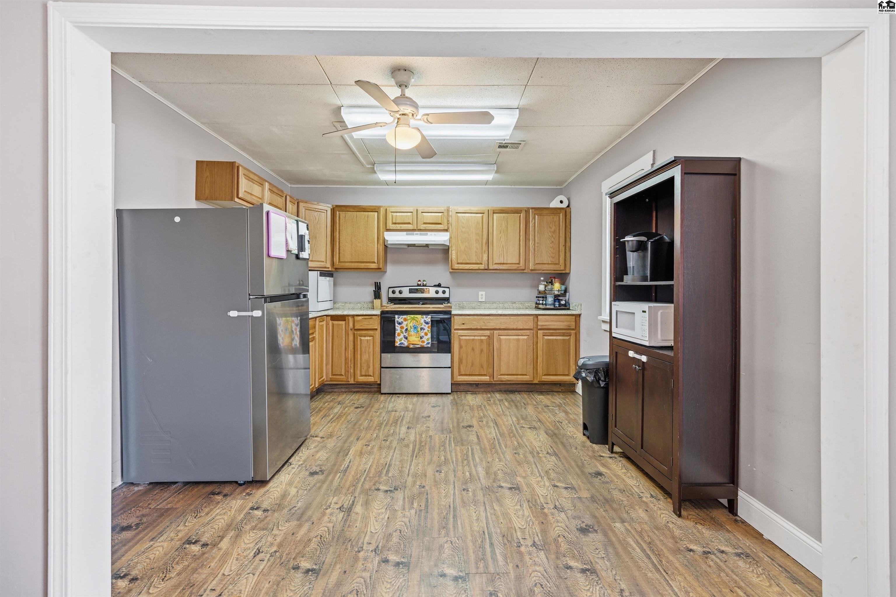 503 W 5th Avenue Hutchinson KS 67501