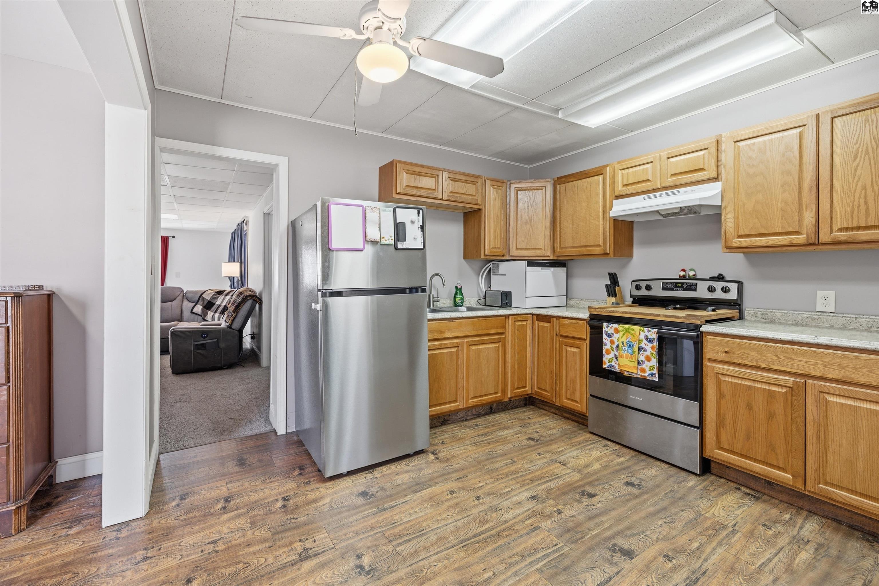 503 W 5th Avenue Hutchinson KS 67501