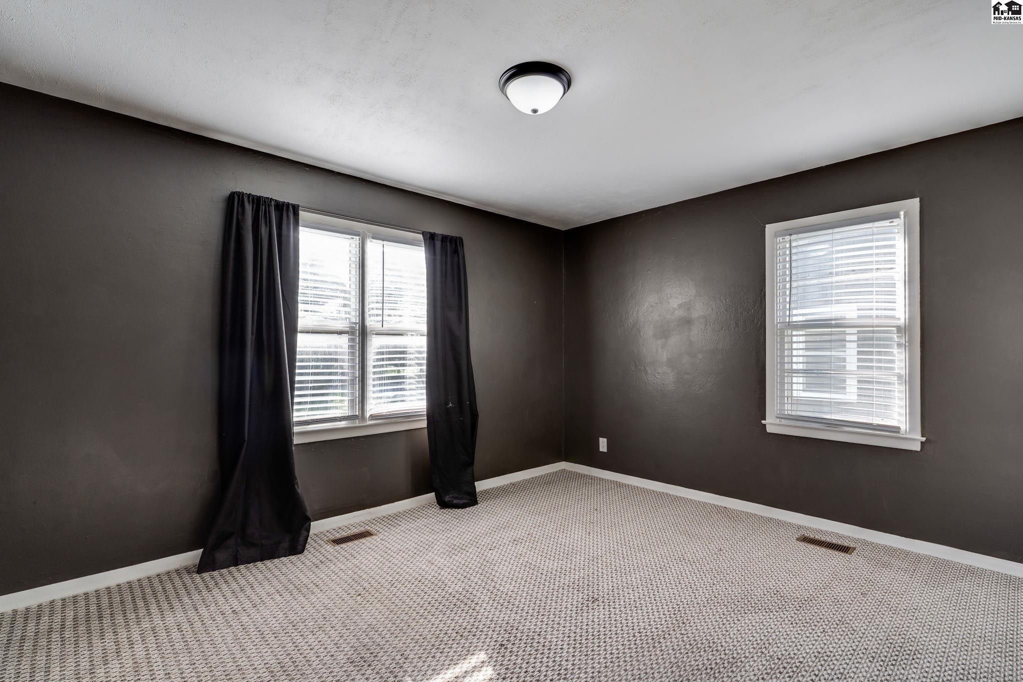 3109 N Walnut Street Hutchinson KS 67502