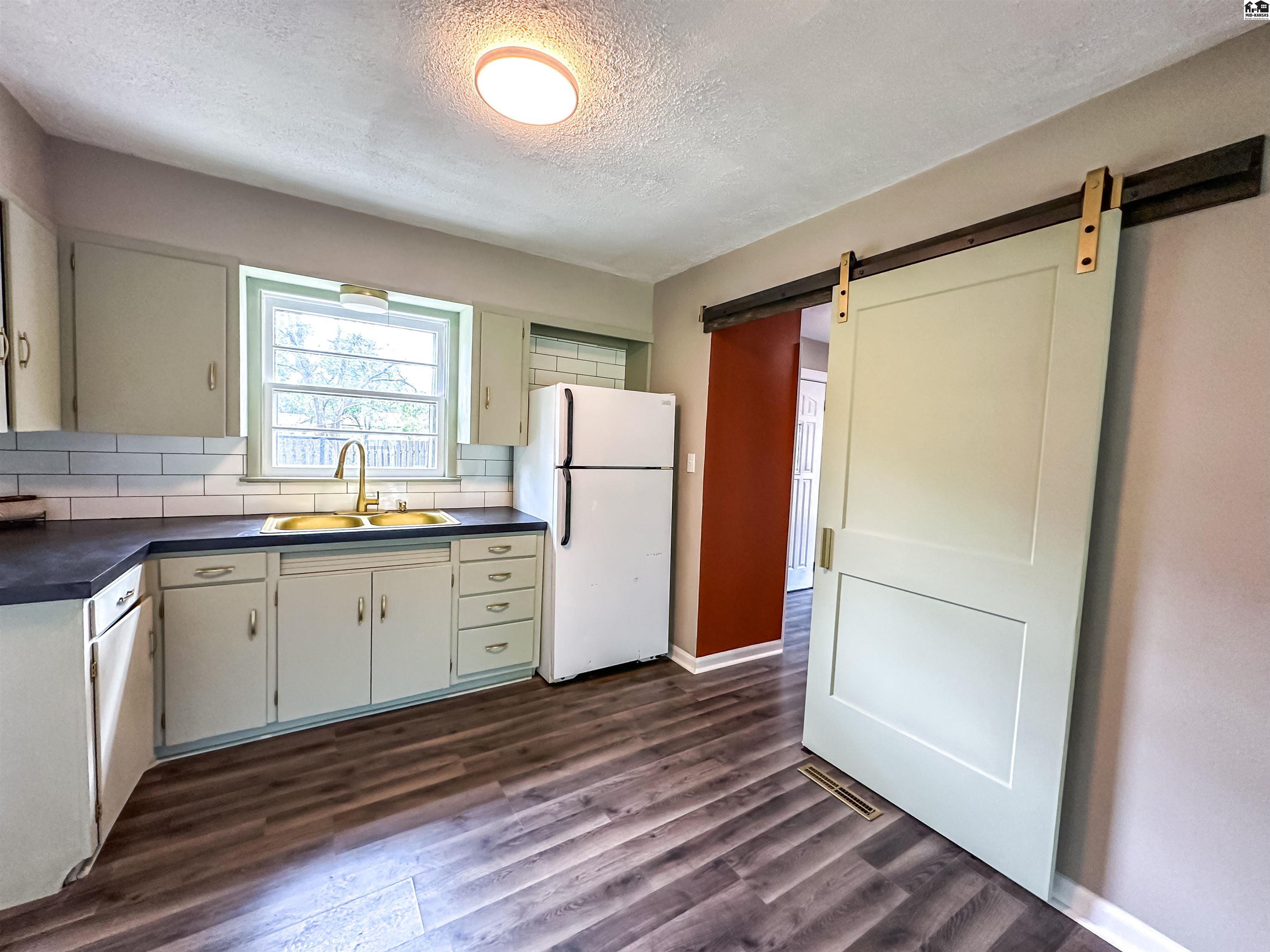 305 E Kansas Avenue Hutchinson KS 67502