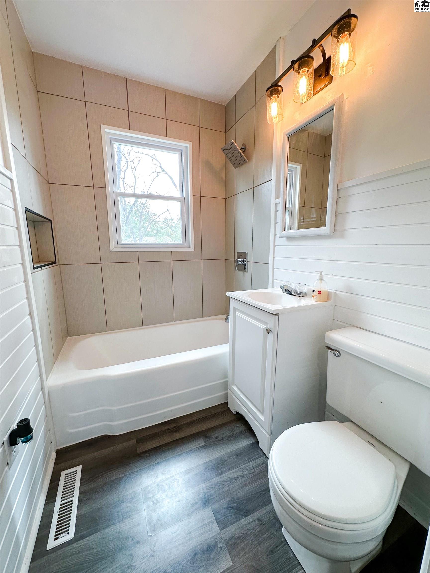 305 E Kansas Avenue Hutchinson KS 67502