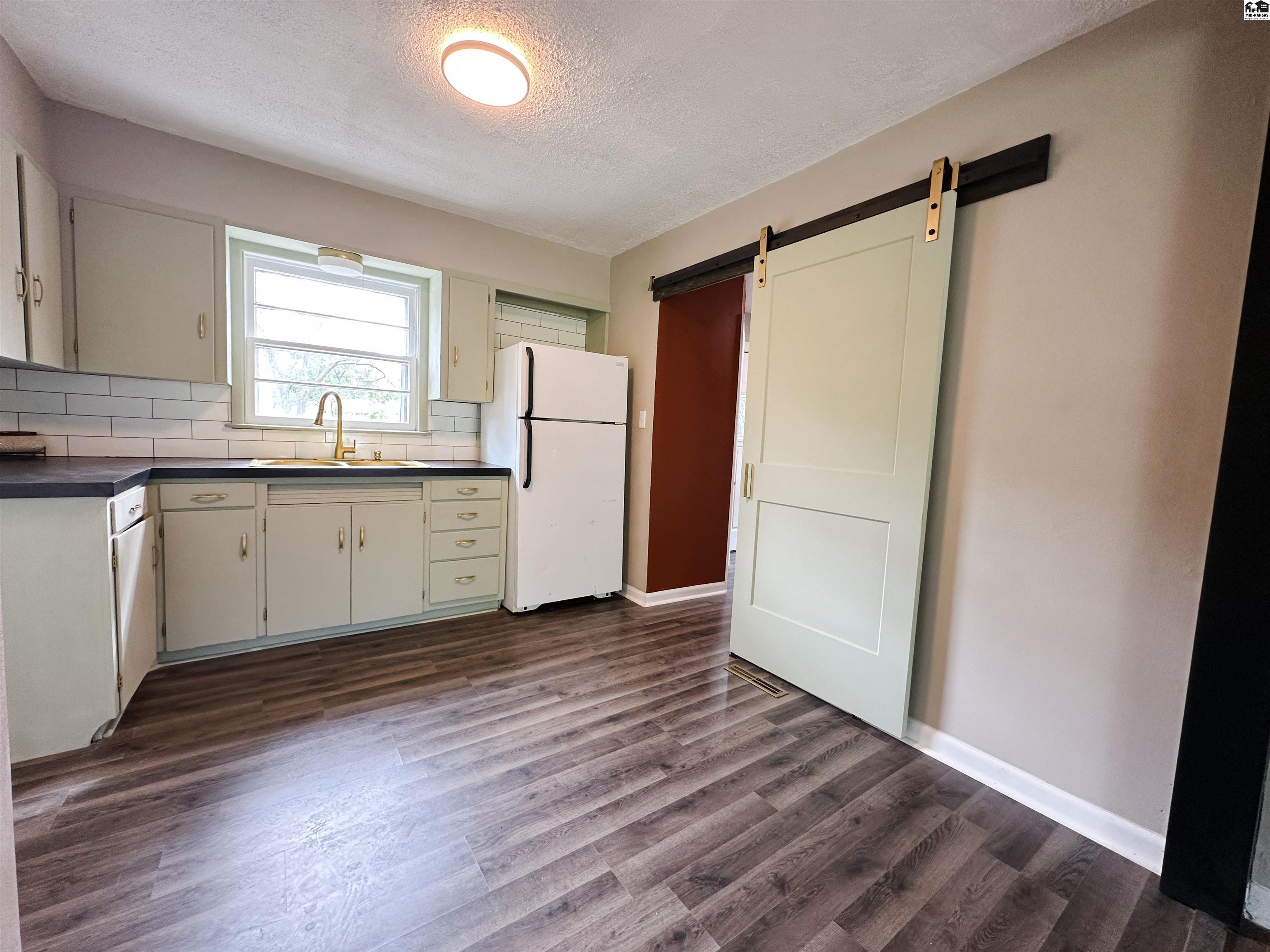 305 E Kansas Avenue Hutchinson KS 67502