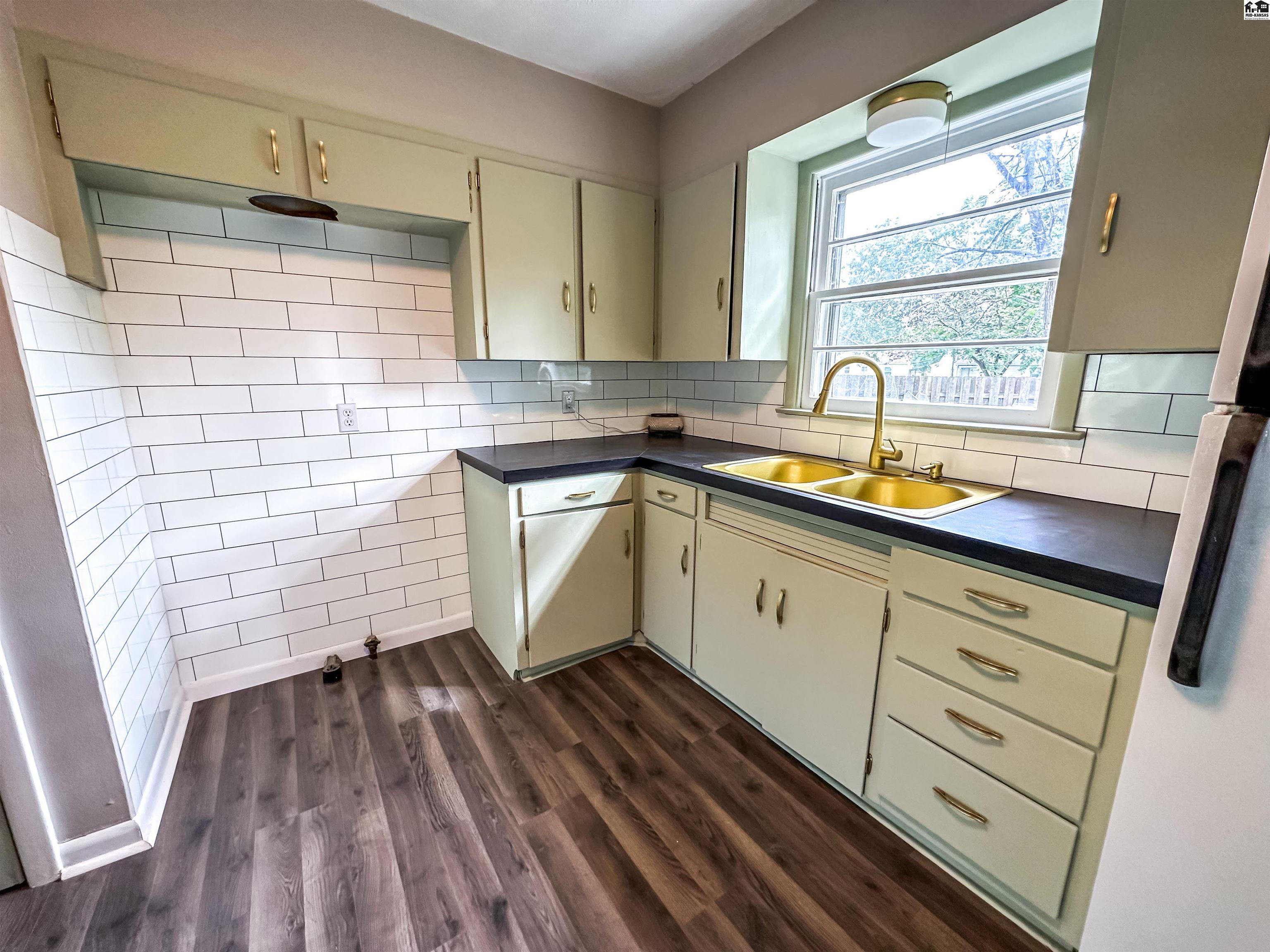 305 E Kansas Avenue Hutchinson KS 67502