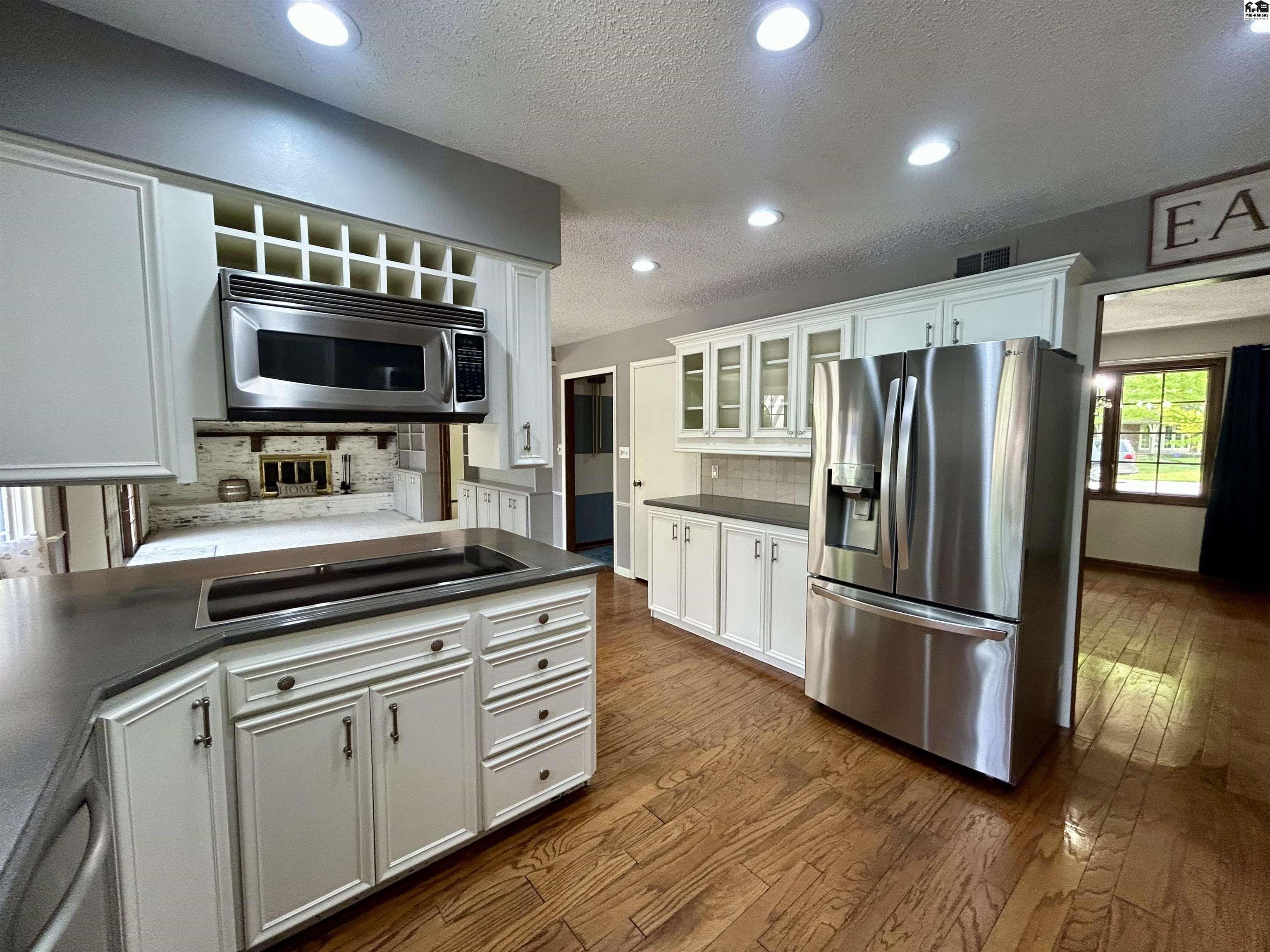 2722 Heather Parkway Hutchinson KS 67502