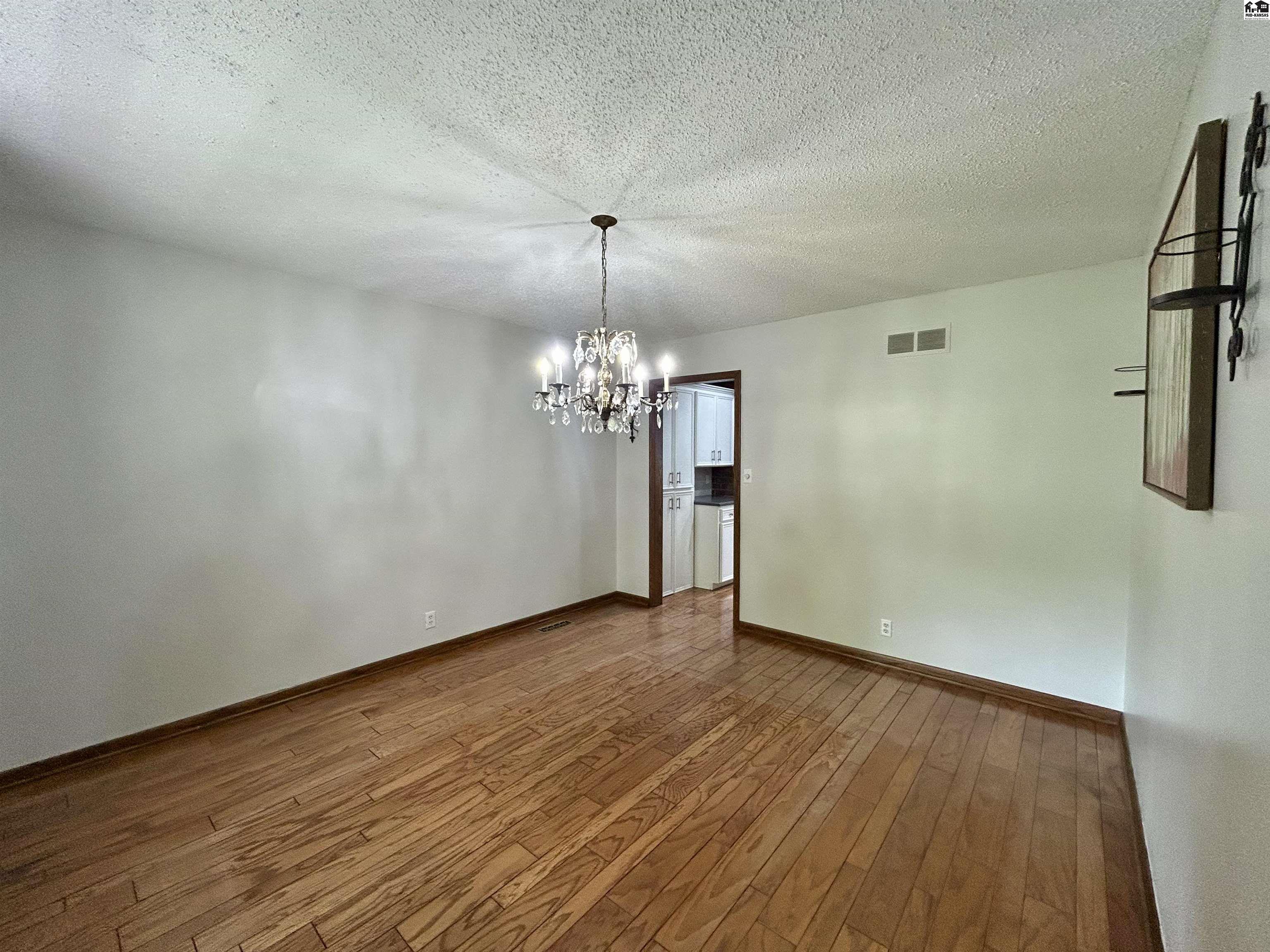 2722 Heather Parkway Hutchinson KS 67502