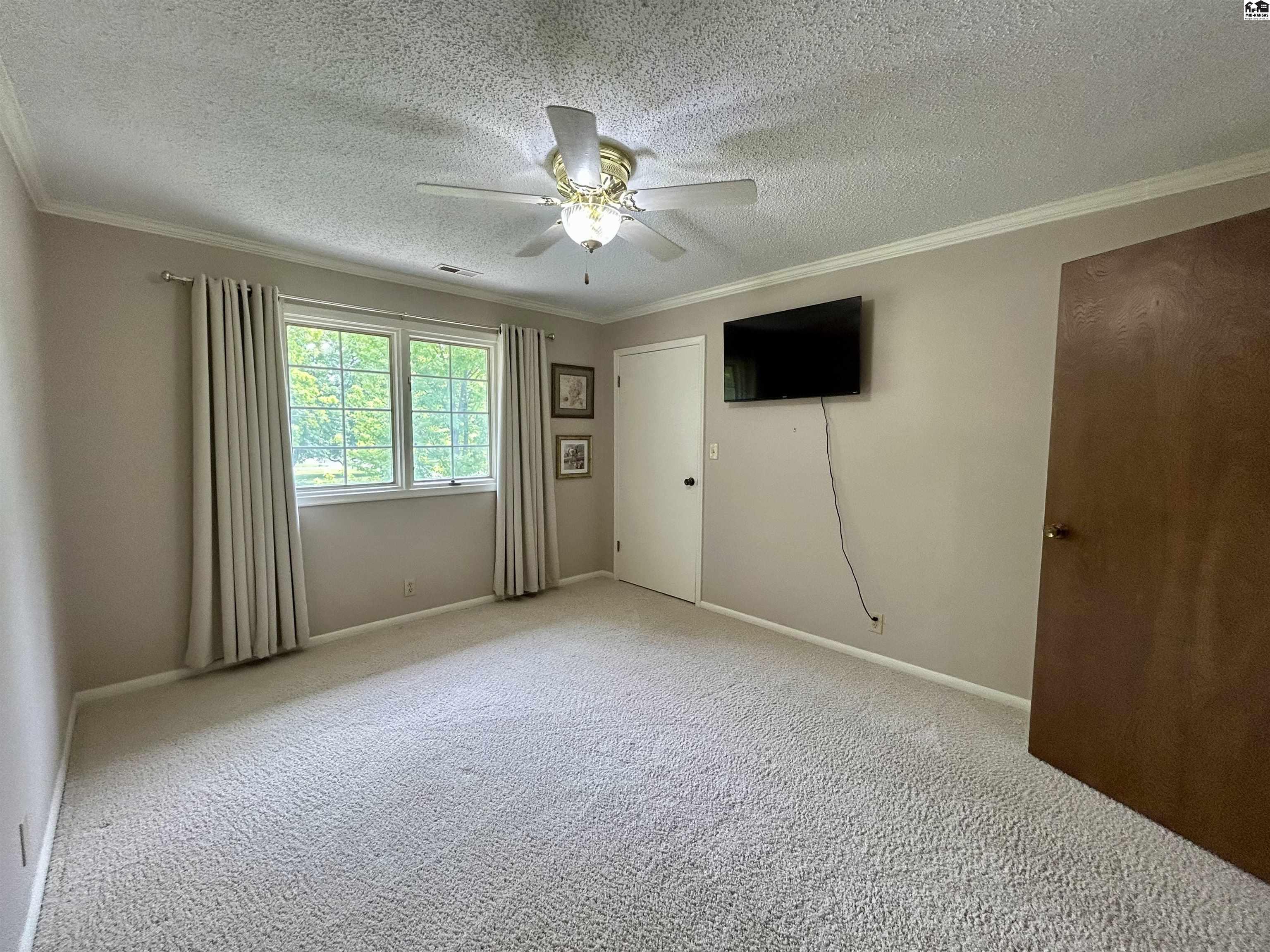 2722 Heather Parkway Hutchinson KS 67502