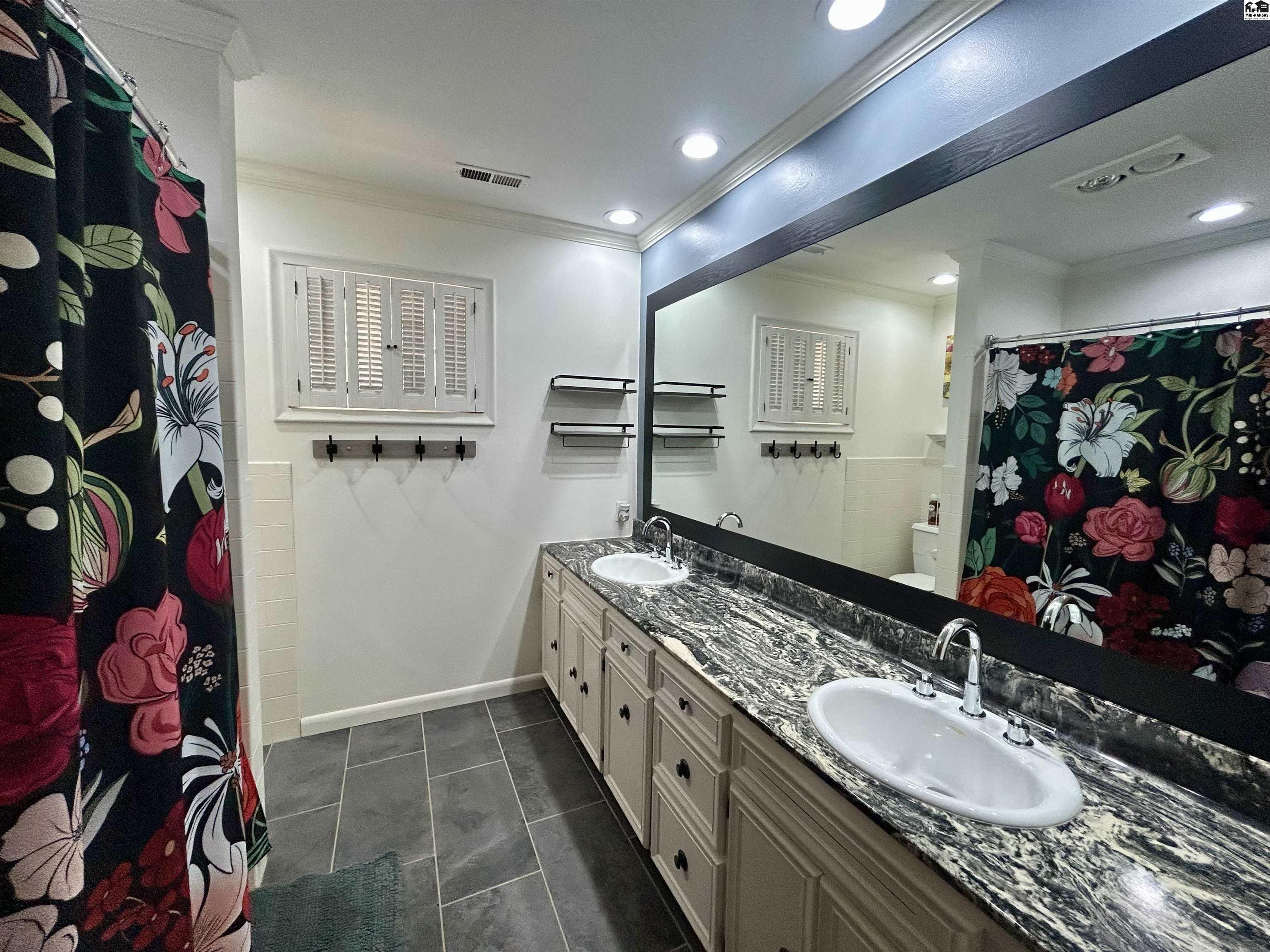 2722 Heather Parkway Hutchinson KS 67502