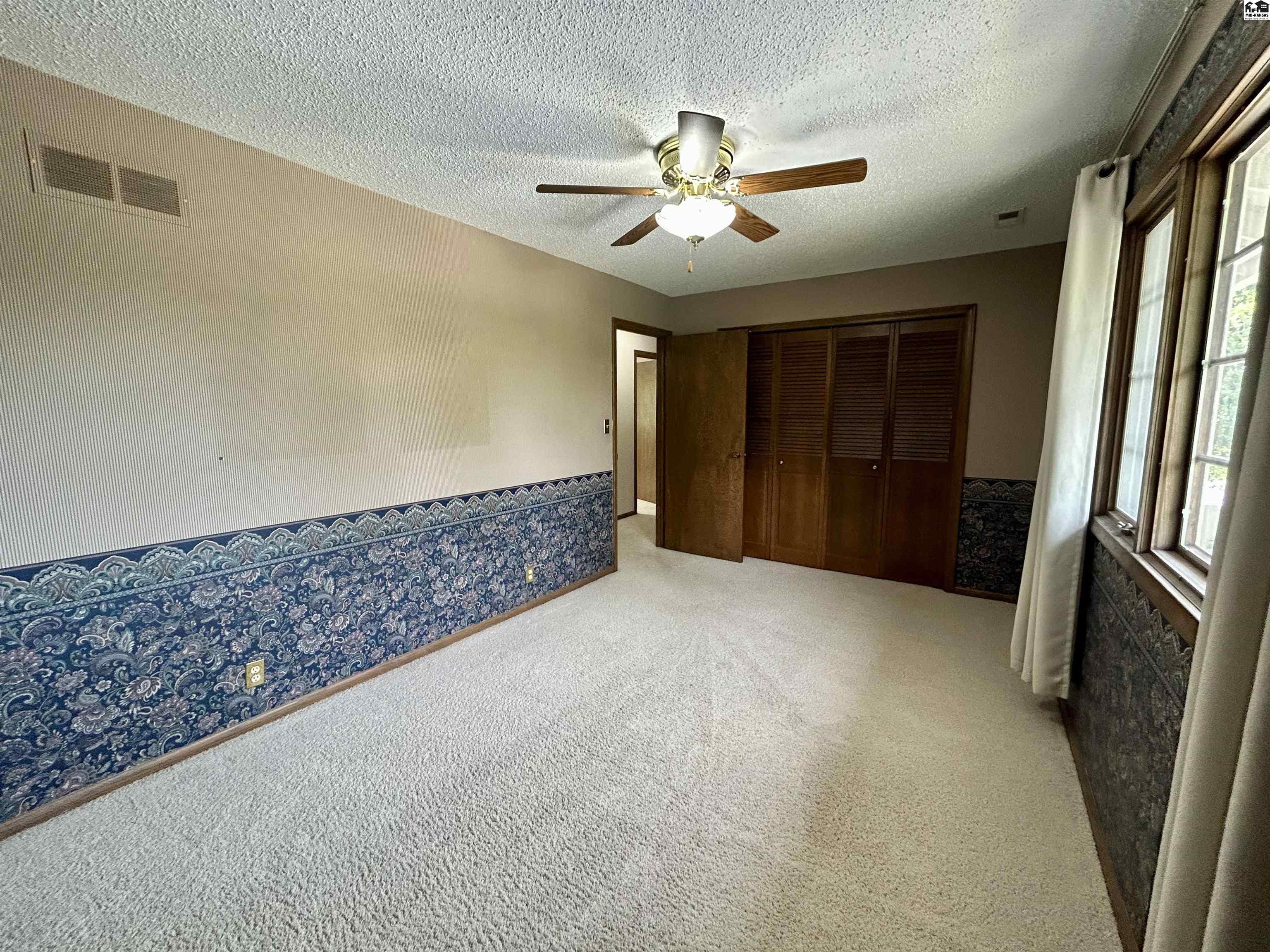 2722 Heather Parkway Hutchinson KS 67502