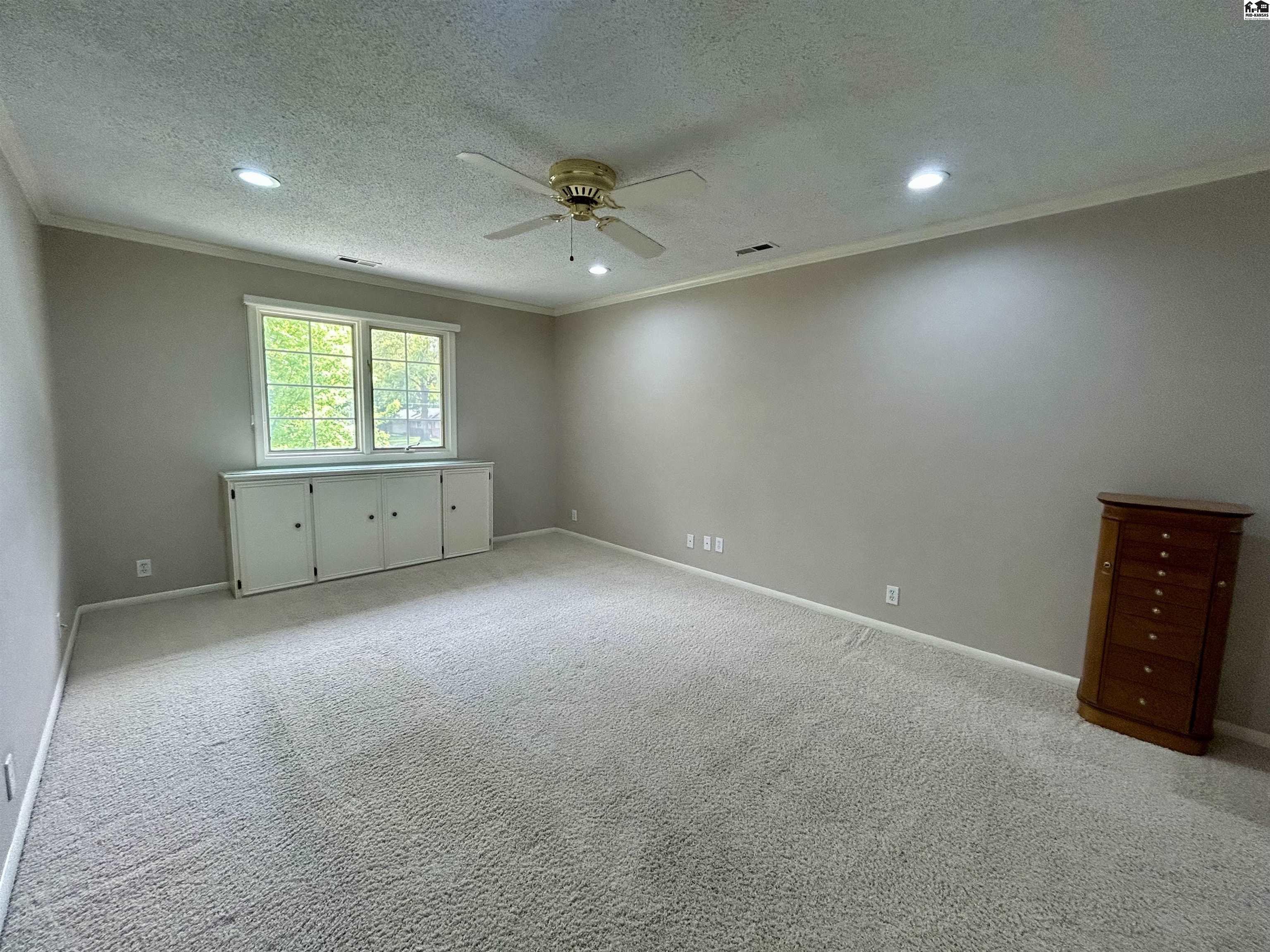 2722 Heather Parkway Hutchinson KS 67502