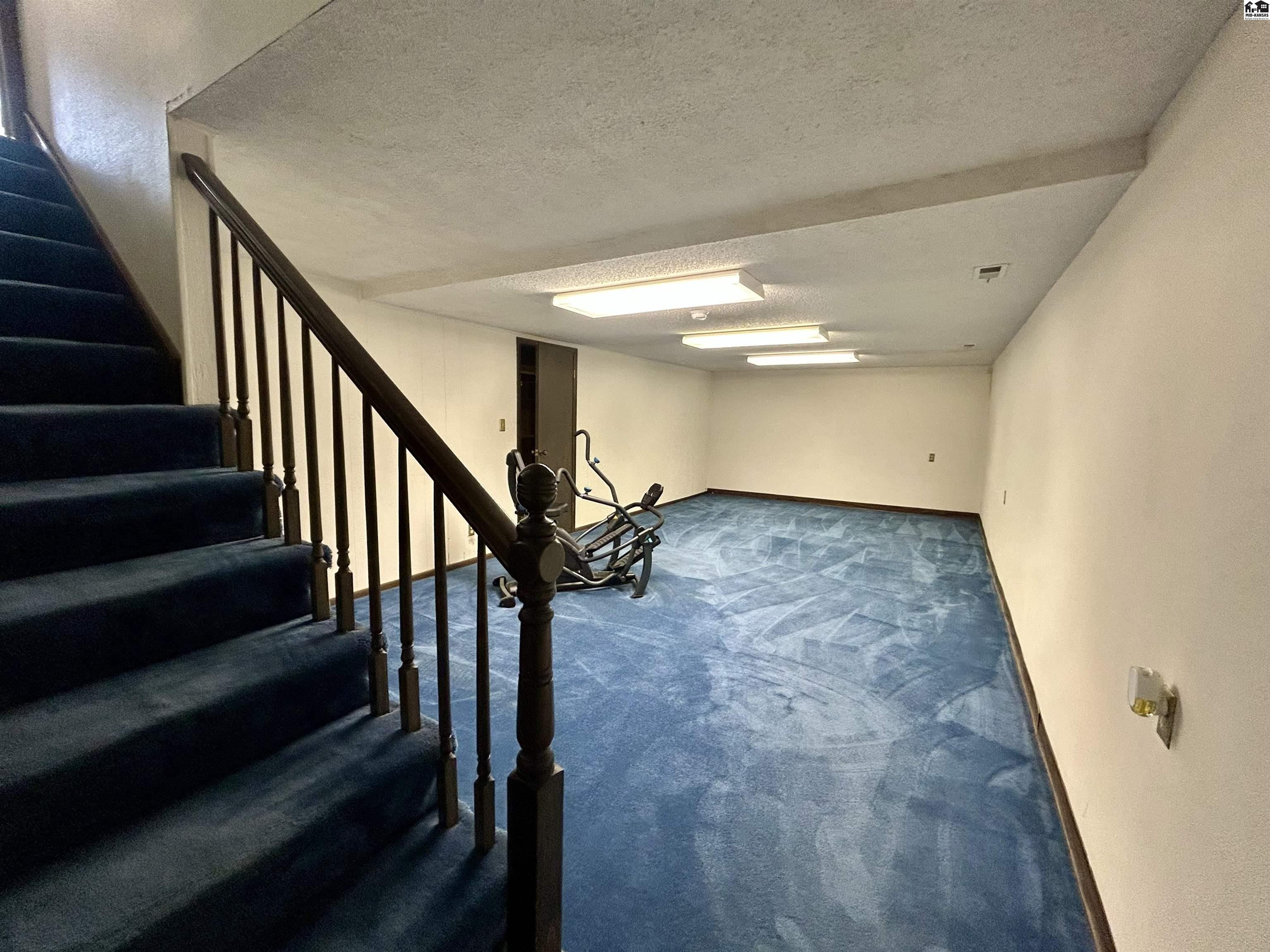 2722 Heather Parkway Hutchinson KS 67502