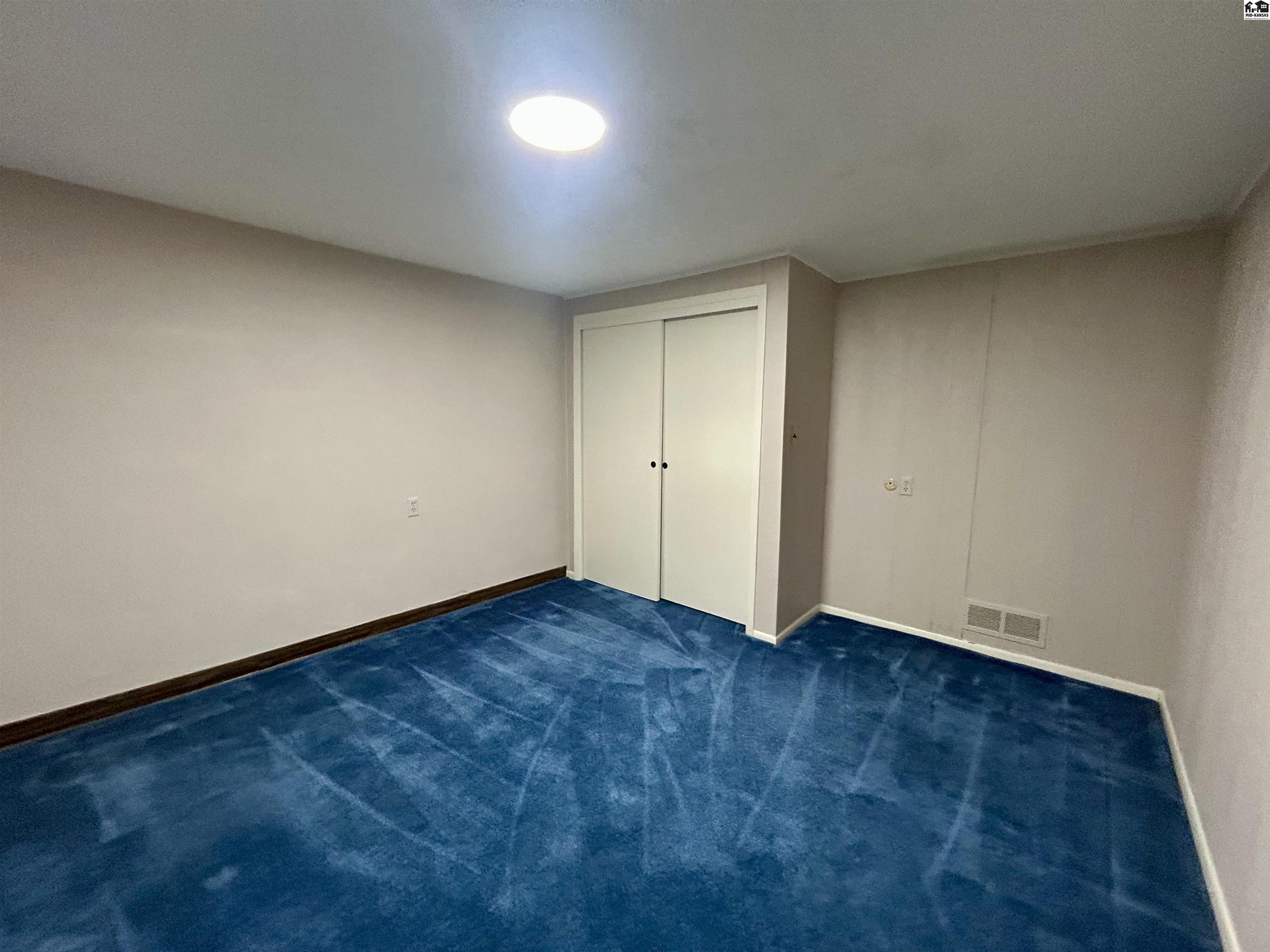 2722 Heather Parkway Hutchinson KS 67502