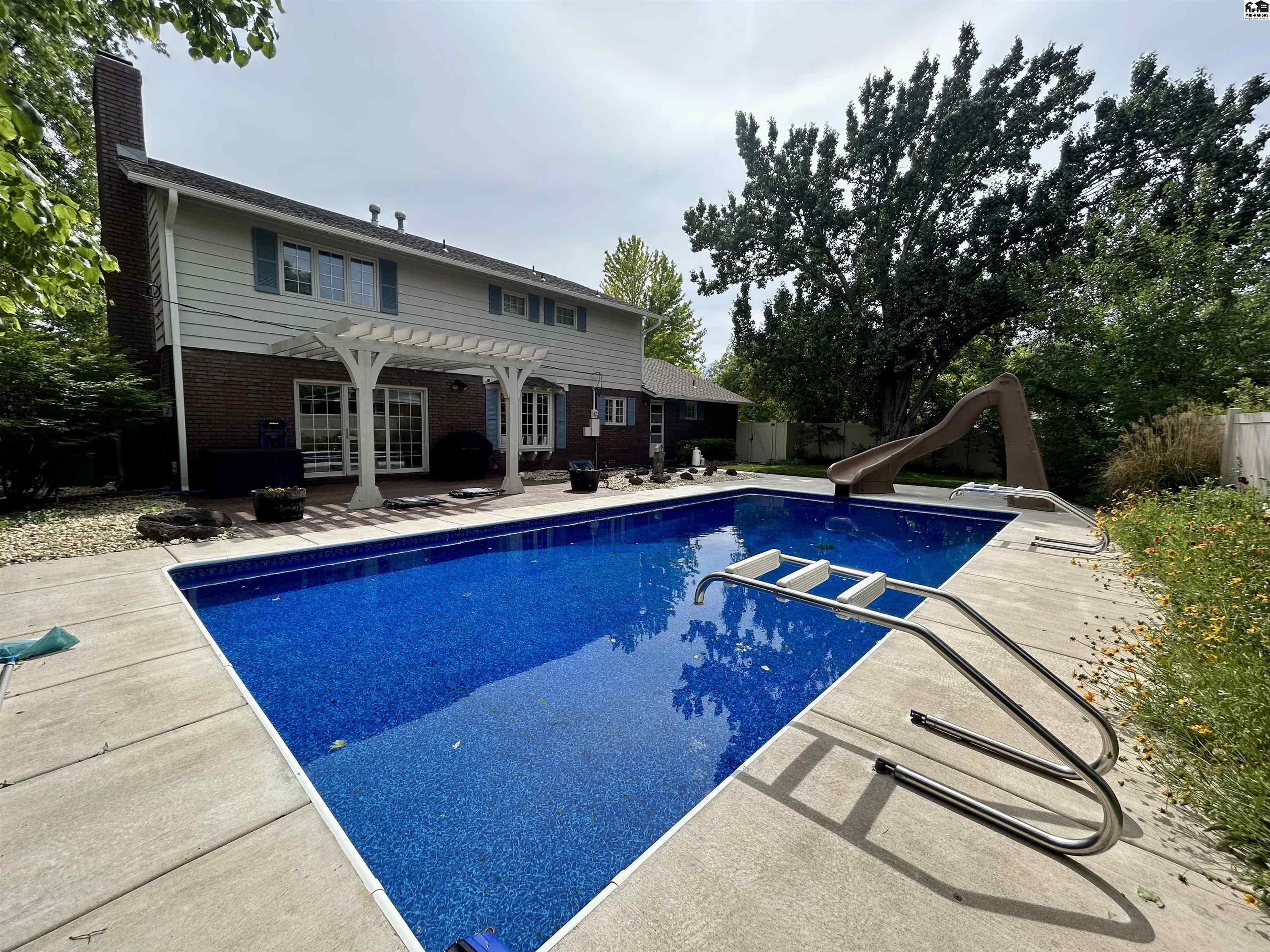 2722 Heather Parkway Hutchinson KS 67502