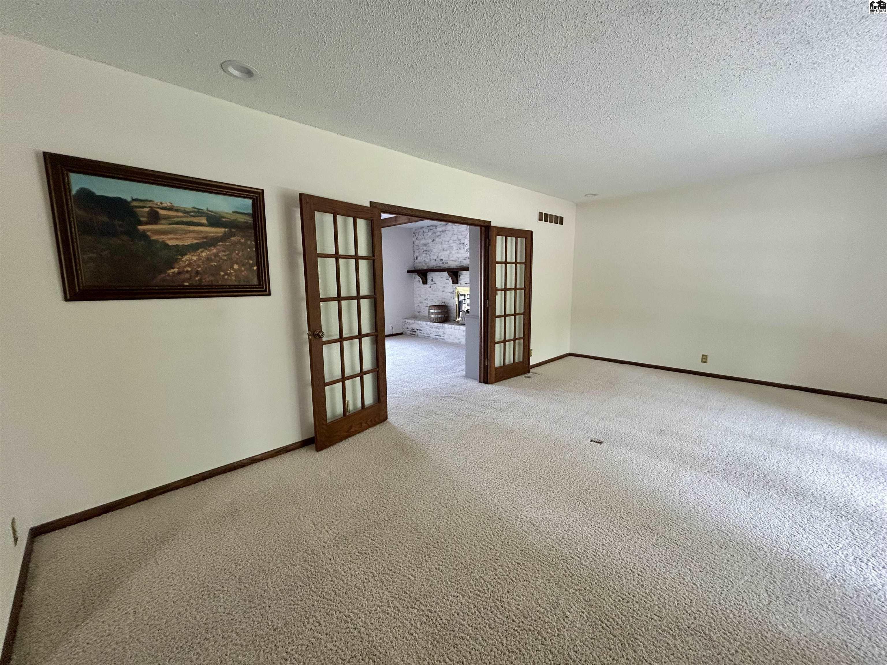 2722 Heather Parkway Hutchinson KS 67502