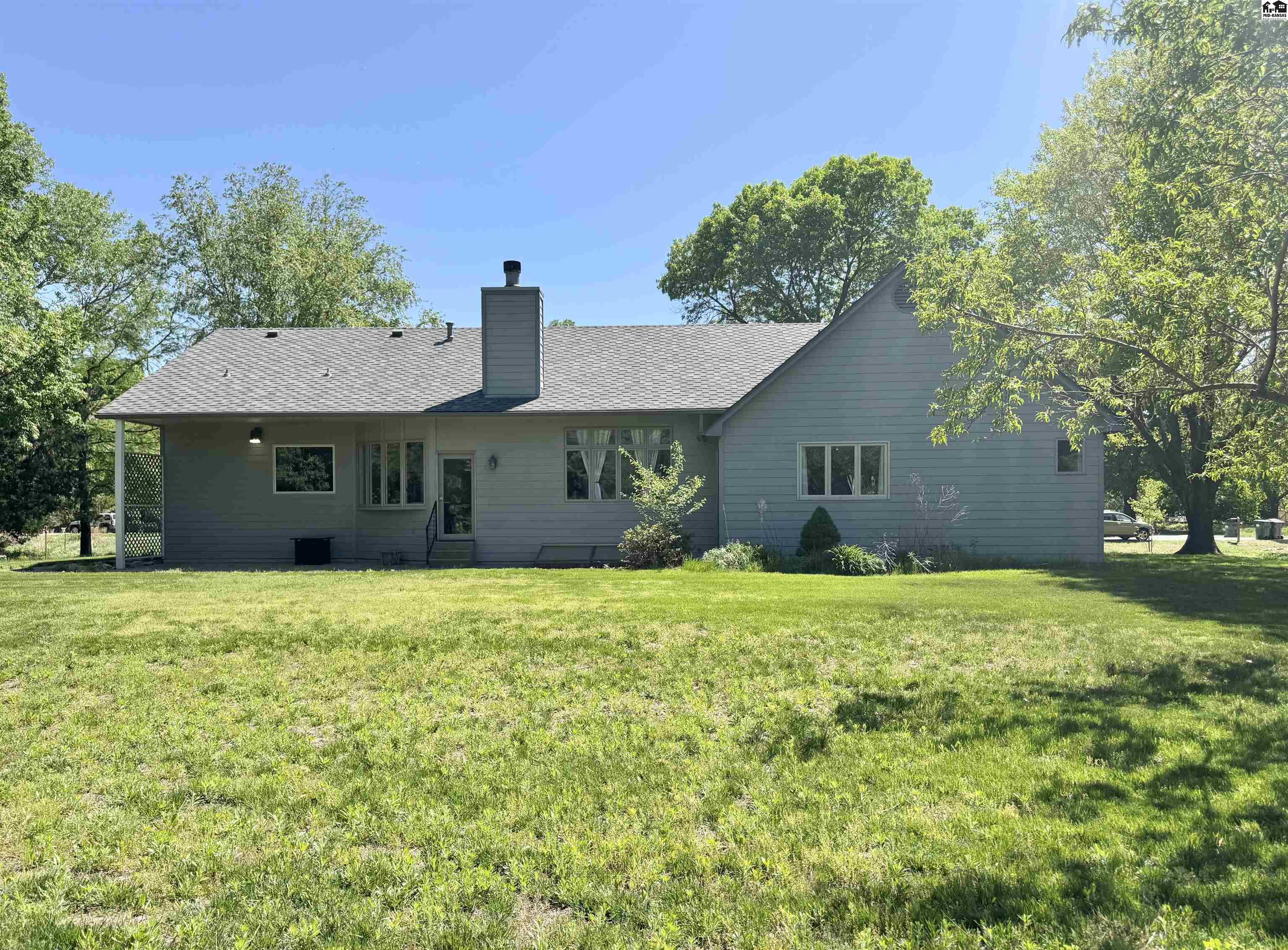 4010 Meadow Ridge Hutchinson KS 67502