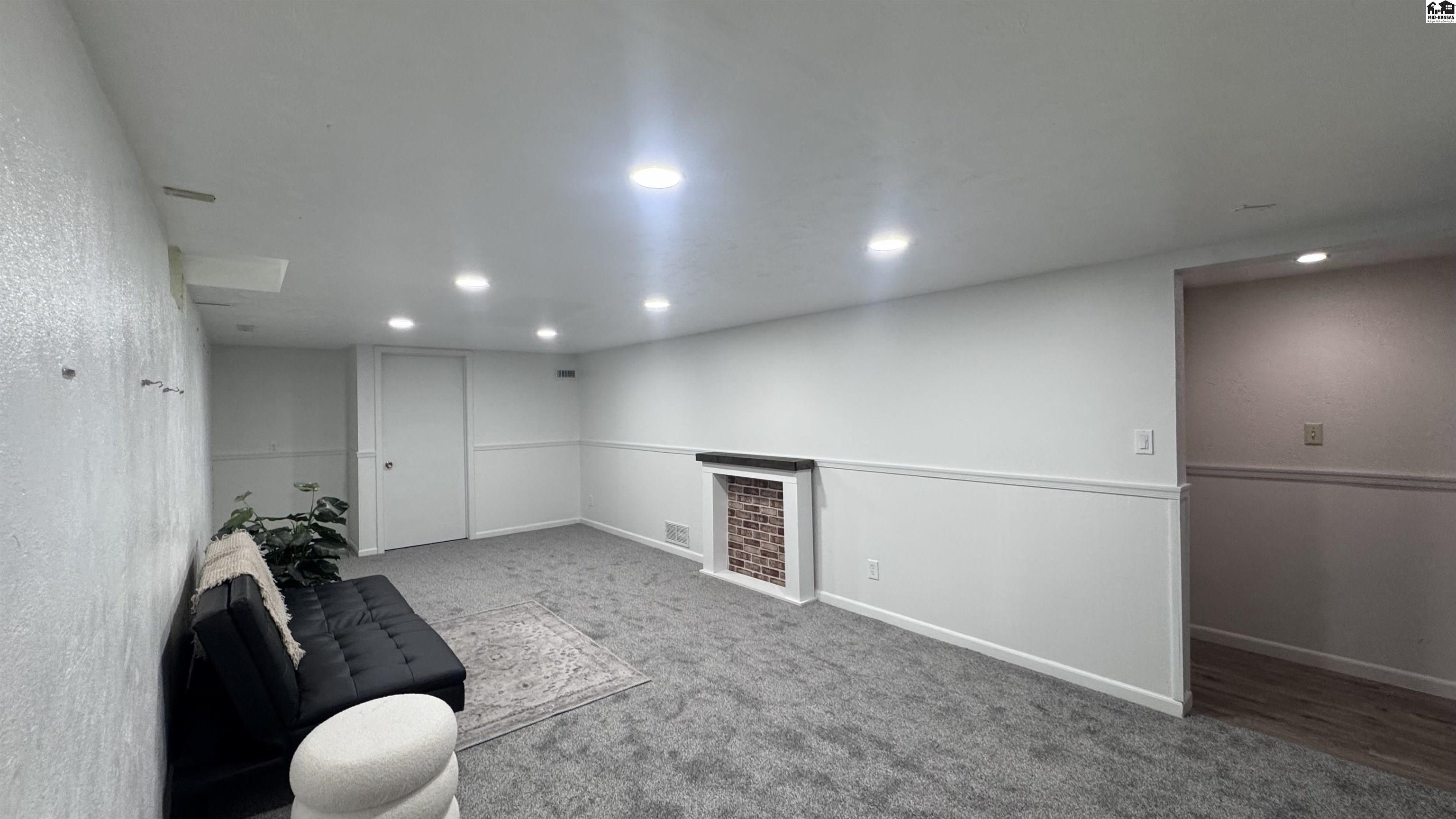 1508 Linda Lane Hutchinson KS 67502