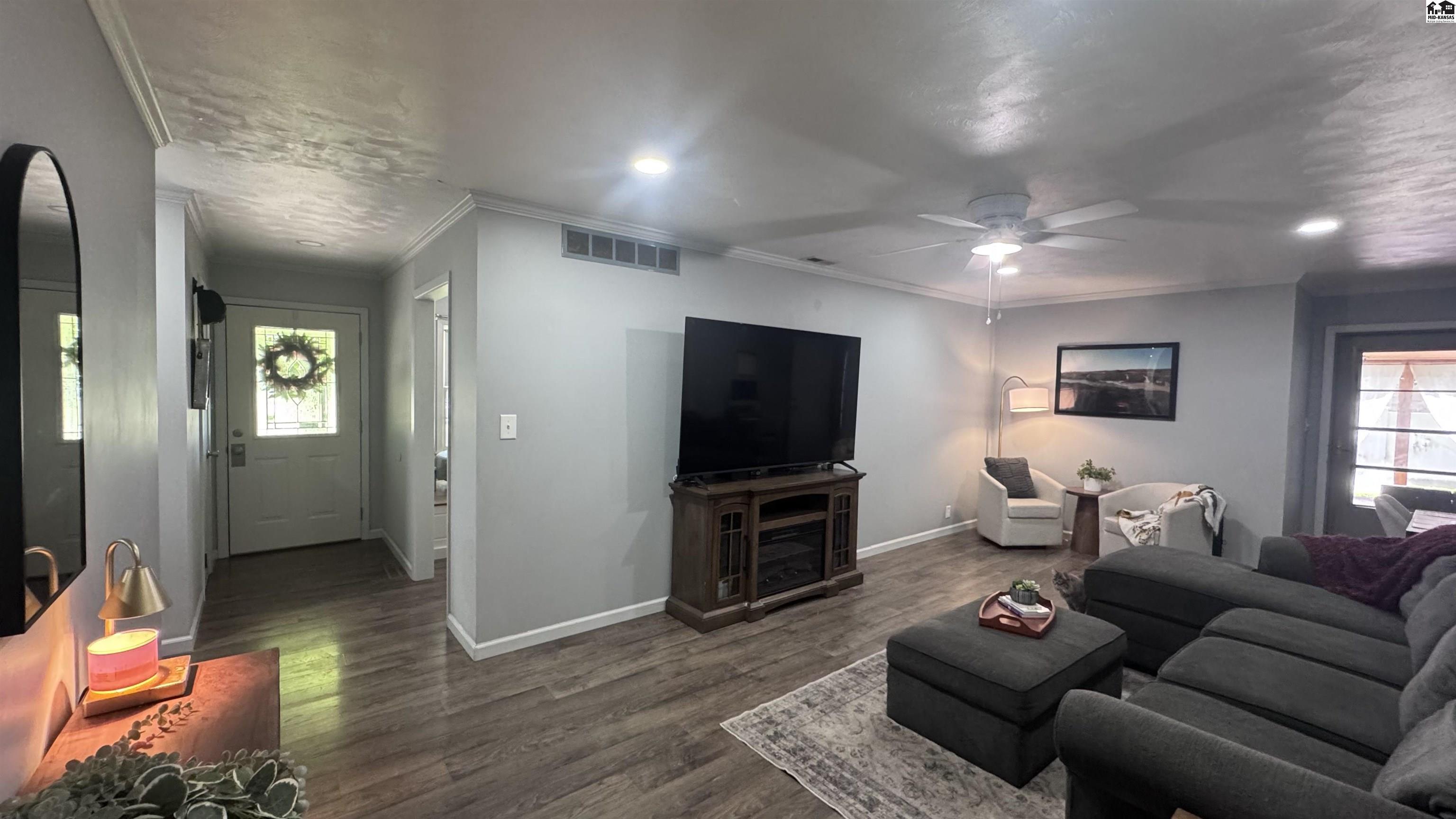 1508 Linda Lane Hutchinson KS 67502