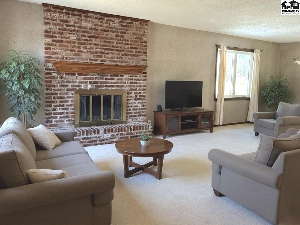 4108 Sherwood Drive Hutchinson KS 67502