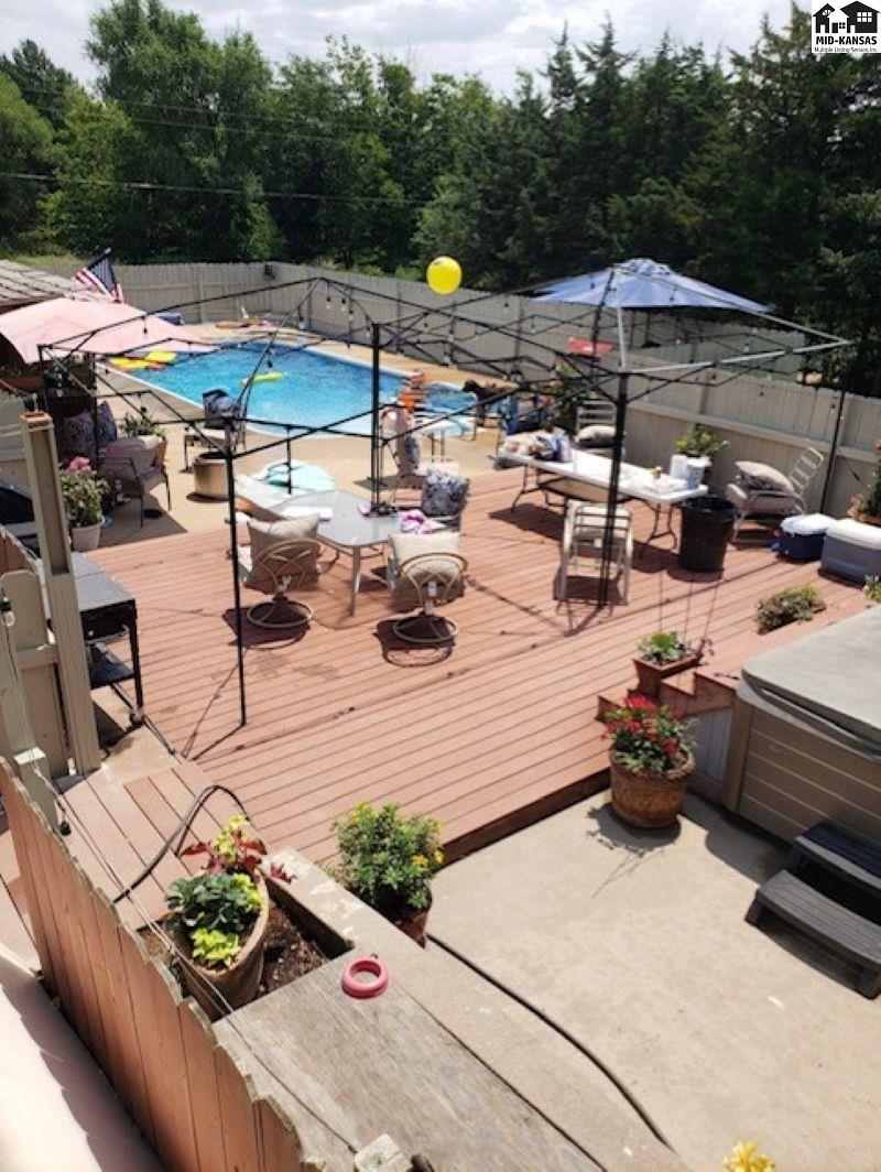 4108 Sherwood Drive Hutchinson KS 67502