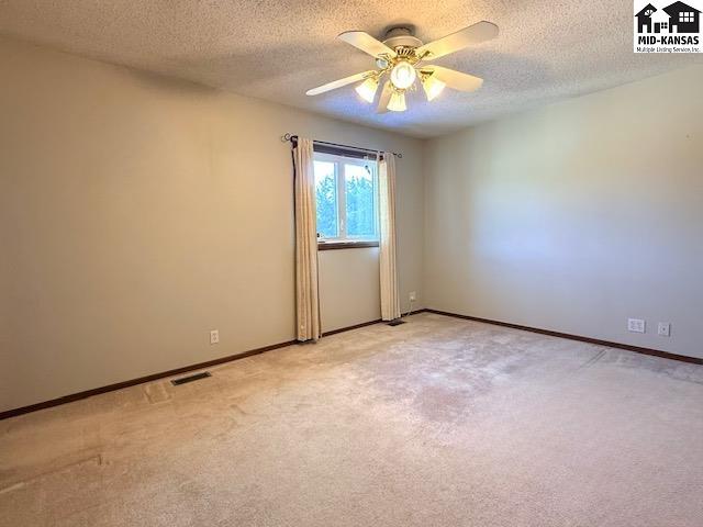 4108 Sherwood Drive Hutchinson KS 67502