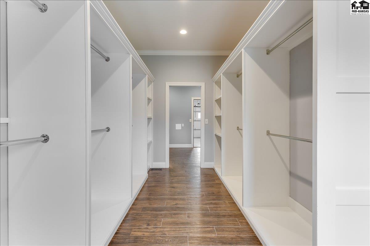 1006 E 69th Avenue Hutchinson KS 67502