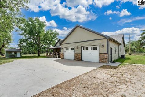 1006 E 69th Avenue Hutchinson KS 67502