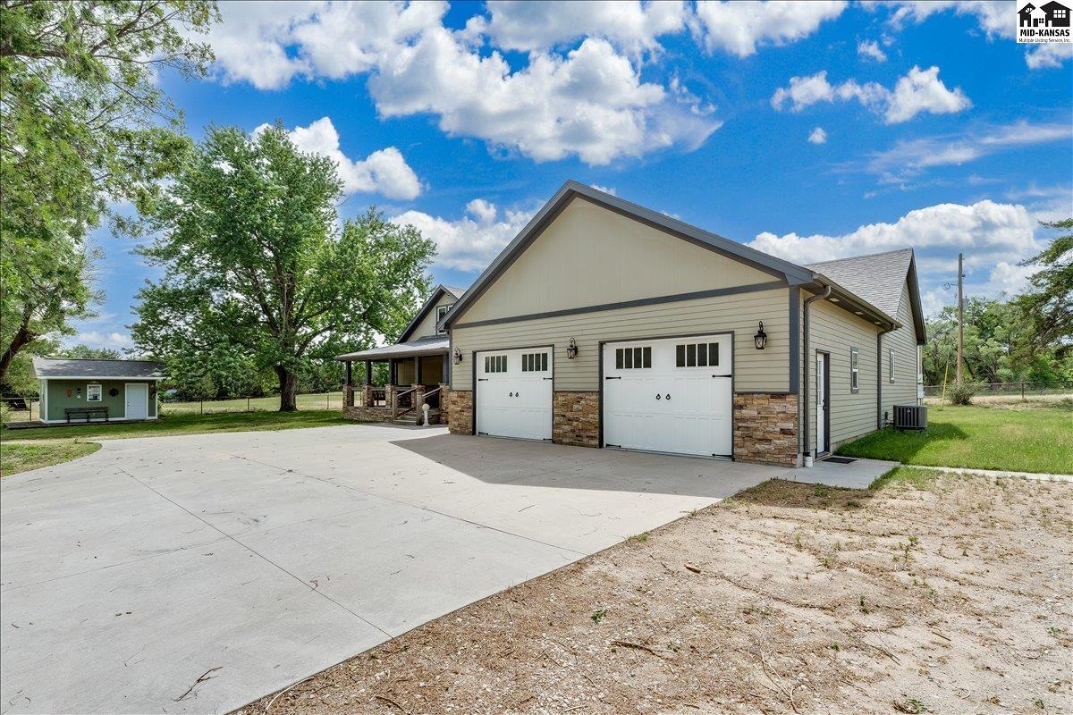 1006 E 69th Avenue Hutchinson KS 67502