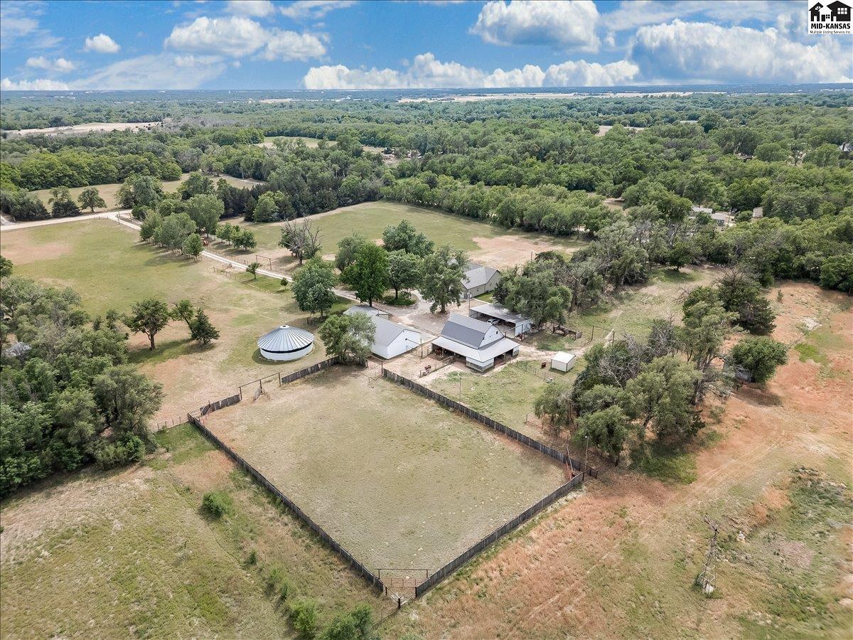1006 E 69th Avenue Hutchinson KS 67502