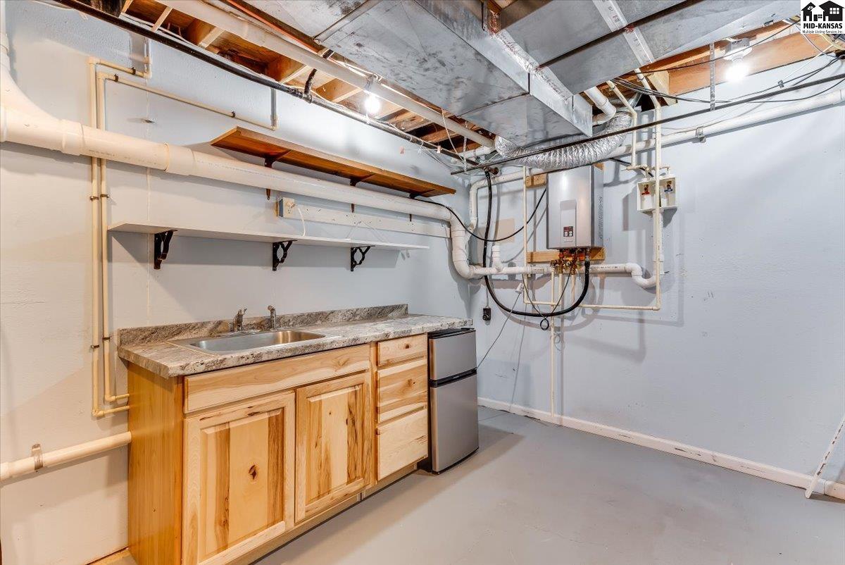 1006 E 69th Avenue Hutchinson KS 67502