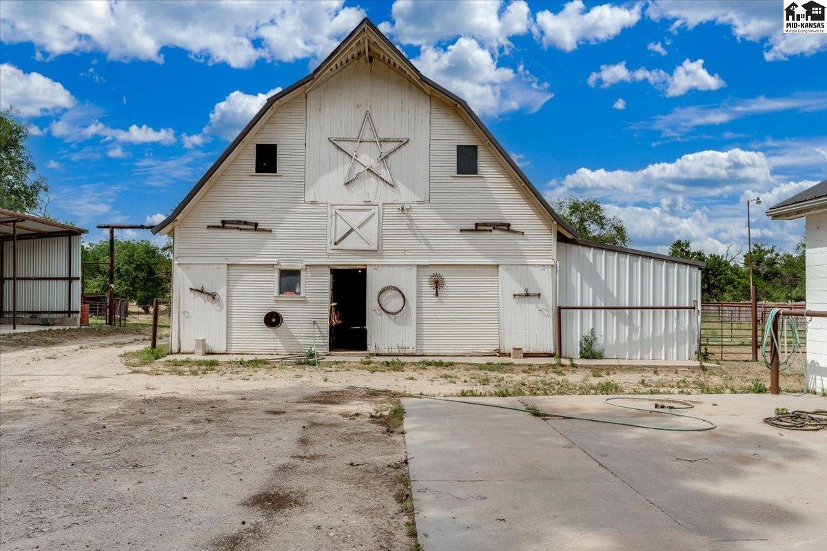 1006 E 69th Avenue Hutchinson KS 67502