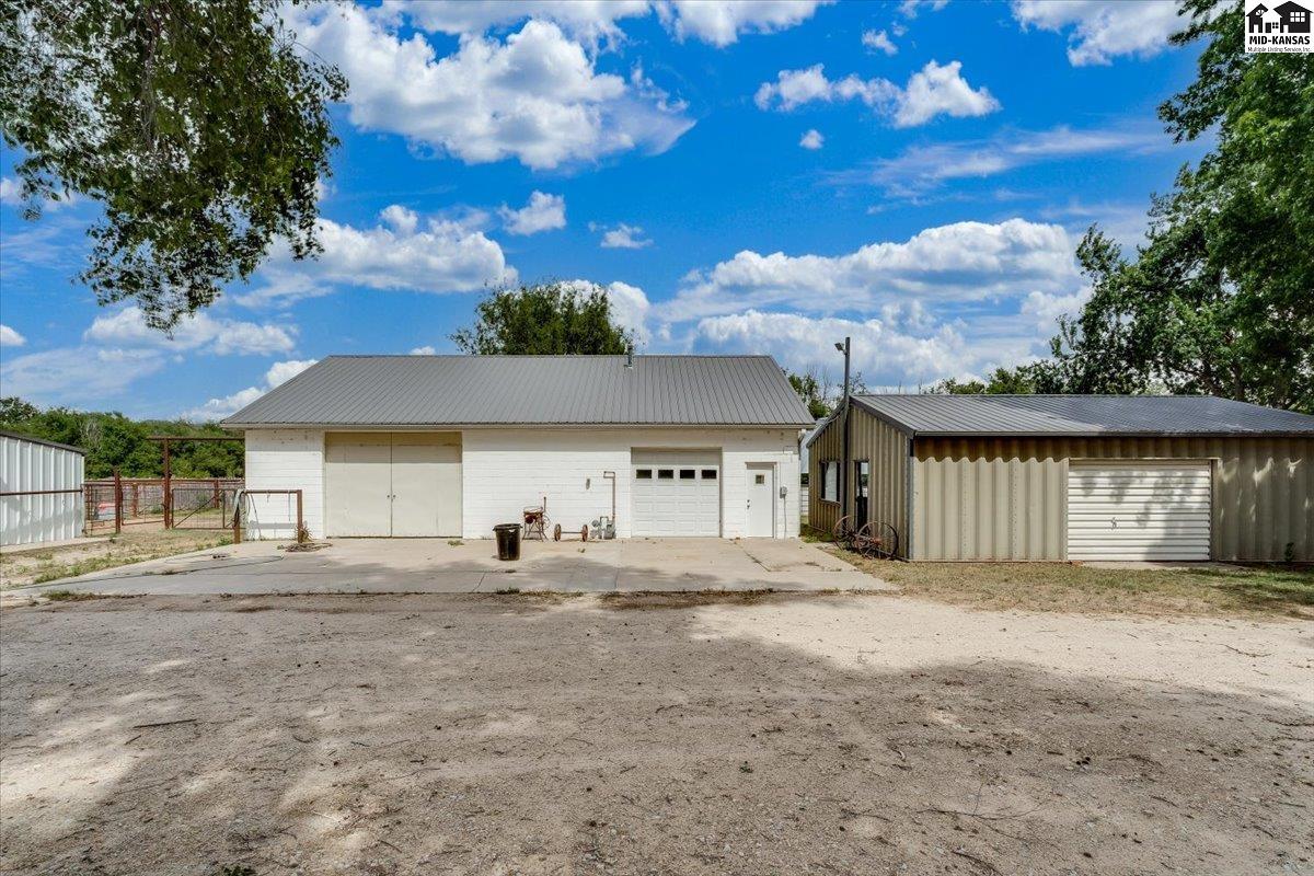 1006 E 69th Avenue Hutchinson KS 67502