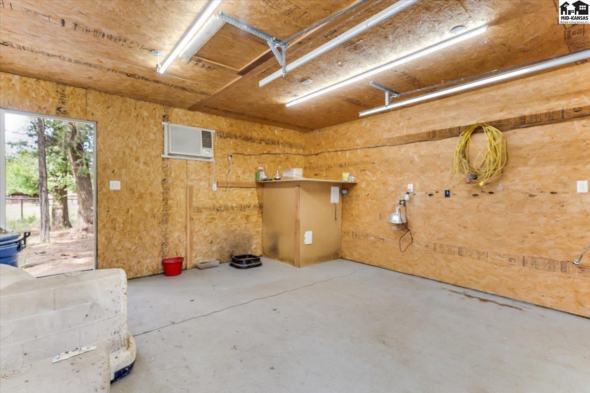 1006 E 69th Avenue Hutchinson KS 67502