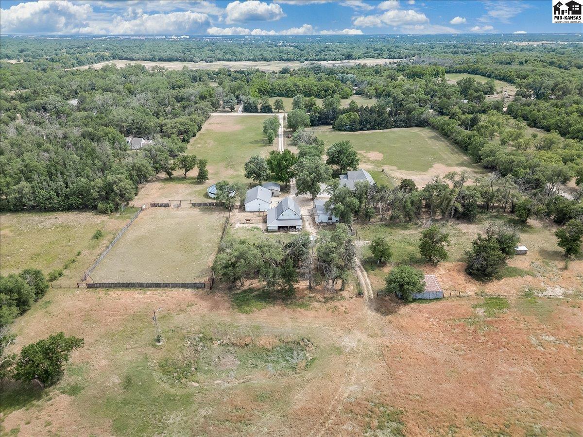 1006 E 69th Avenue Hutchinson KS 67502