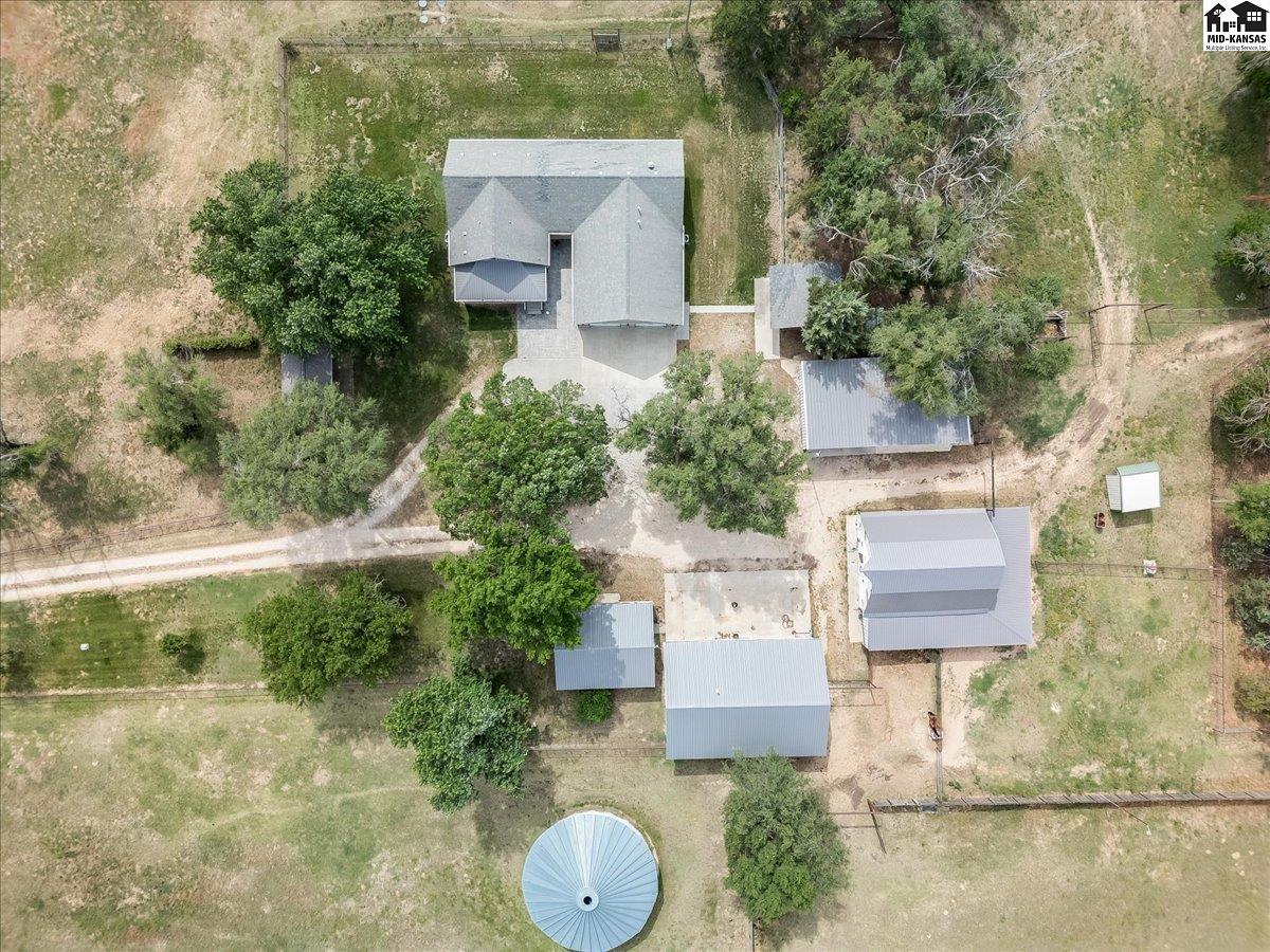 1006 E 69th Avenue Hutchinson KS 67502