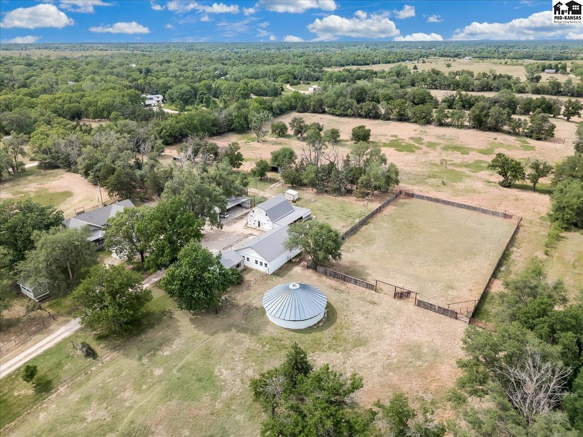 1006 E 69th Avenue Hutchinson KS 67502