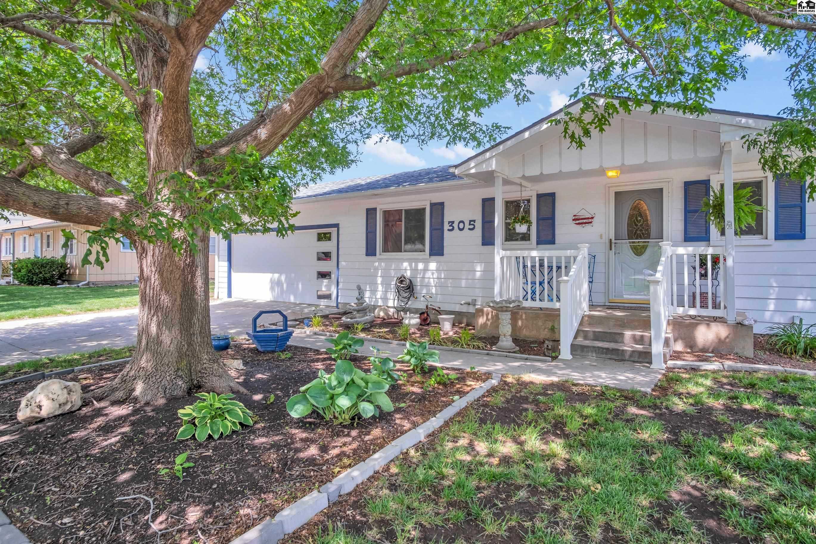 305 Oak Park Drive Mcpherson KS 67460