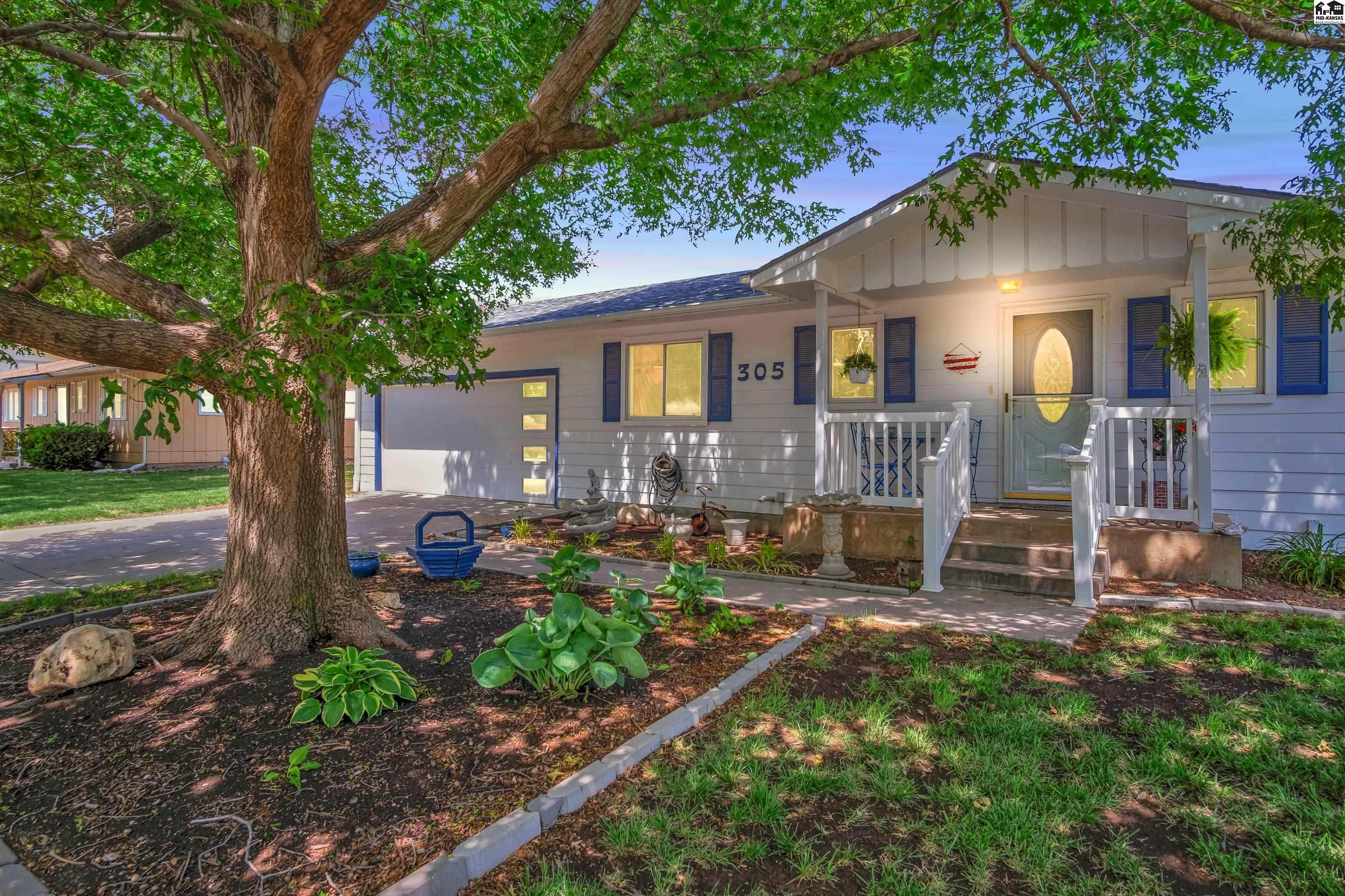 305 Oak Park Drive Mcpherson KS 67460