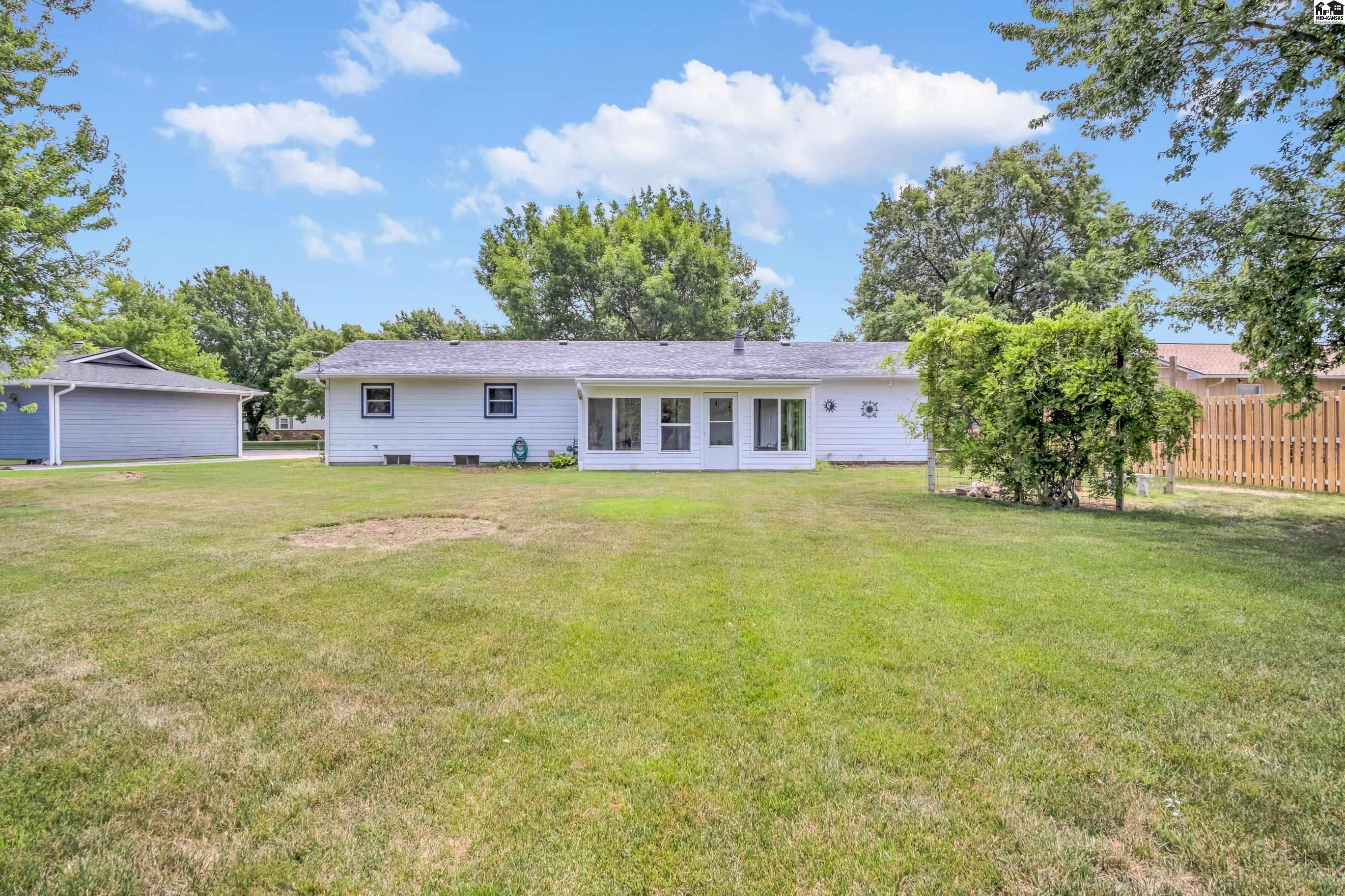305 Oak Park Drive Mcpherson KS 67460