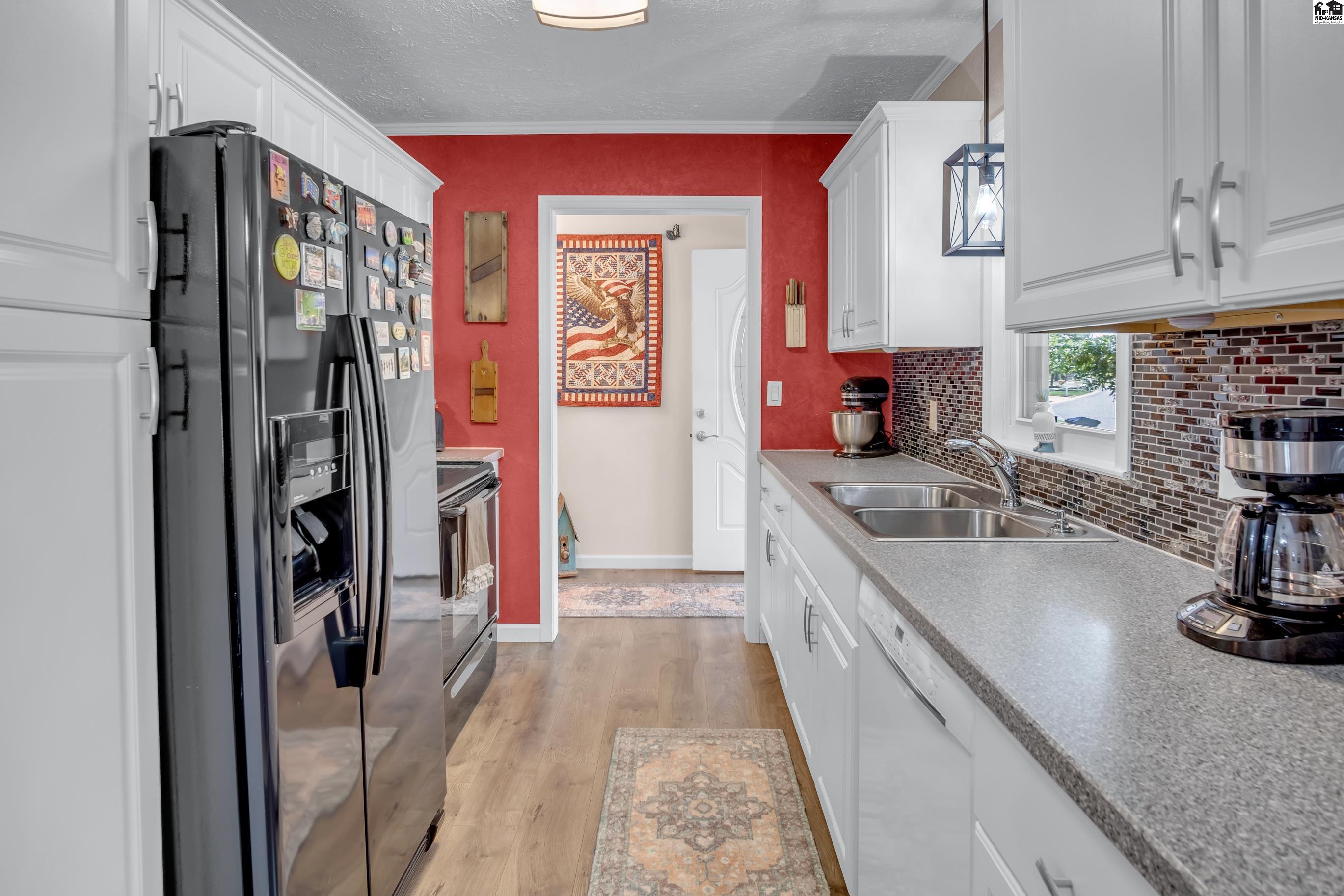 305 Oak Park Drive Mcpherson KS 67460