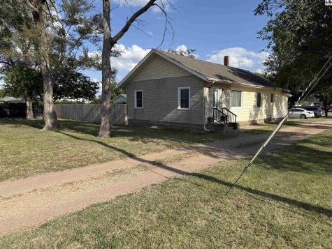 203 E E Blanchard South Hutchinson KS 67505