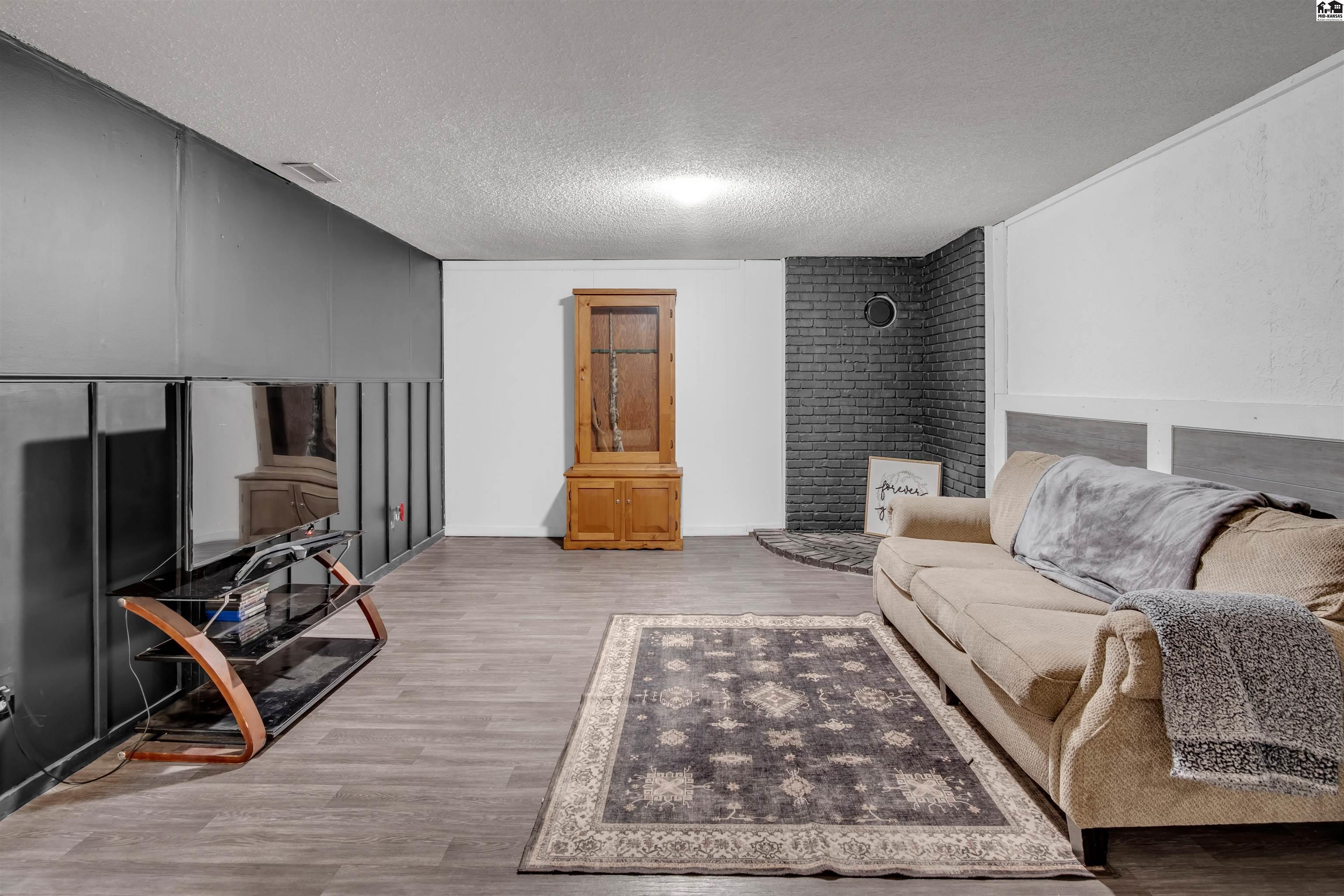 942 Sycamore Place Mcpherson KS 67460