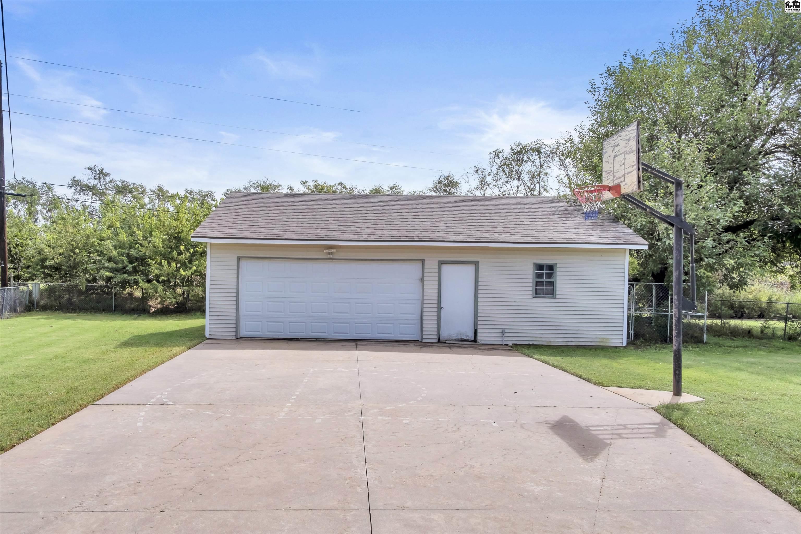 942 Sycamore Place Mcpherson KS 67460