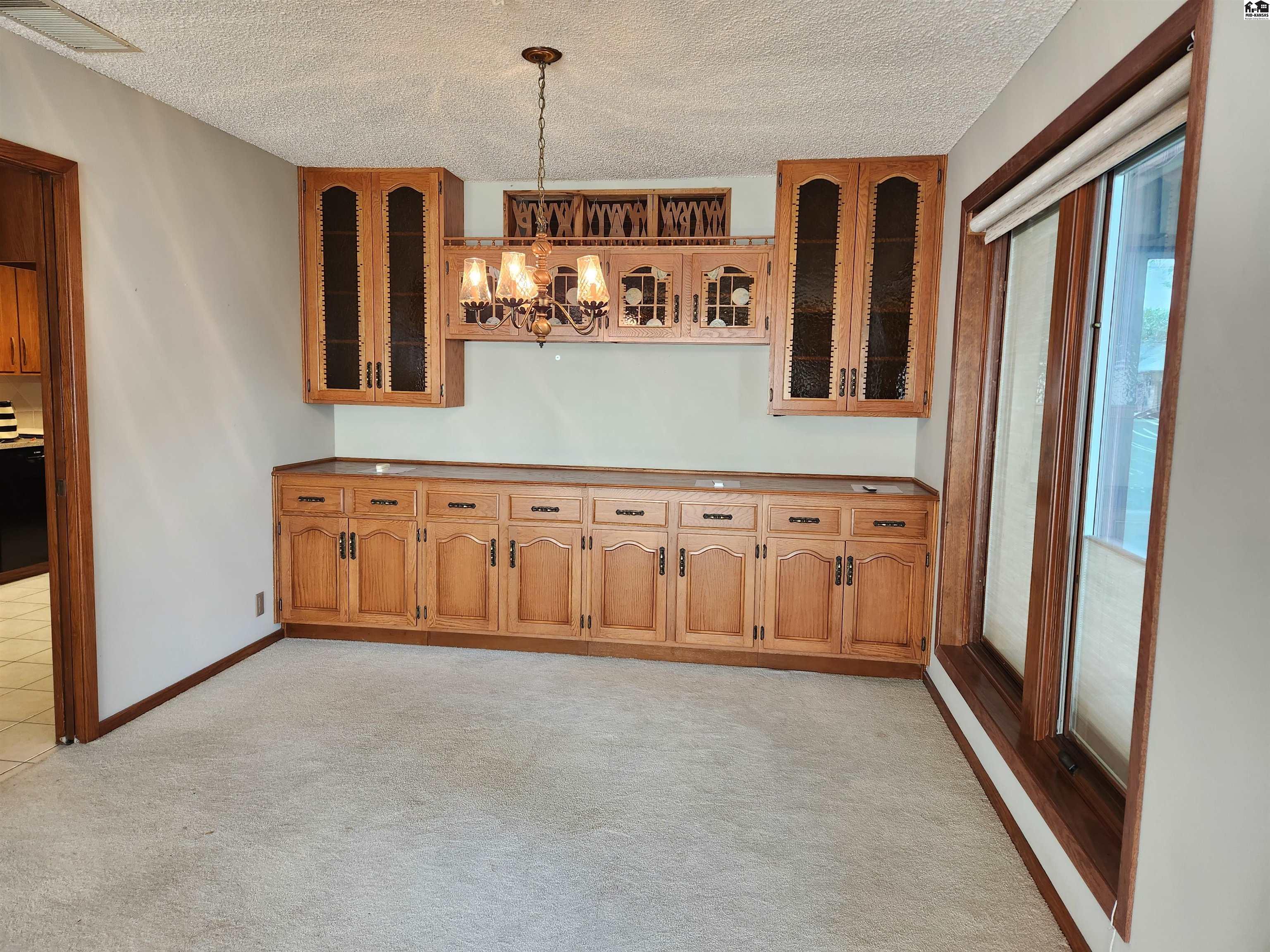 210 Cochise Trail Hutchinson KS 67502