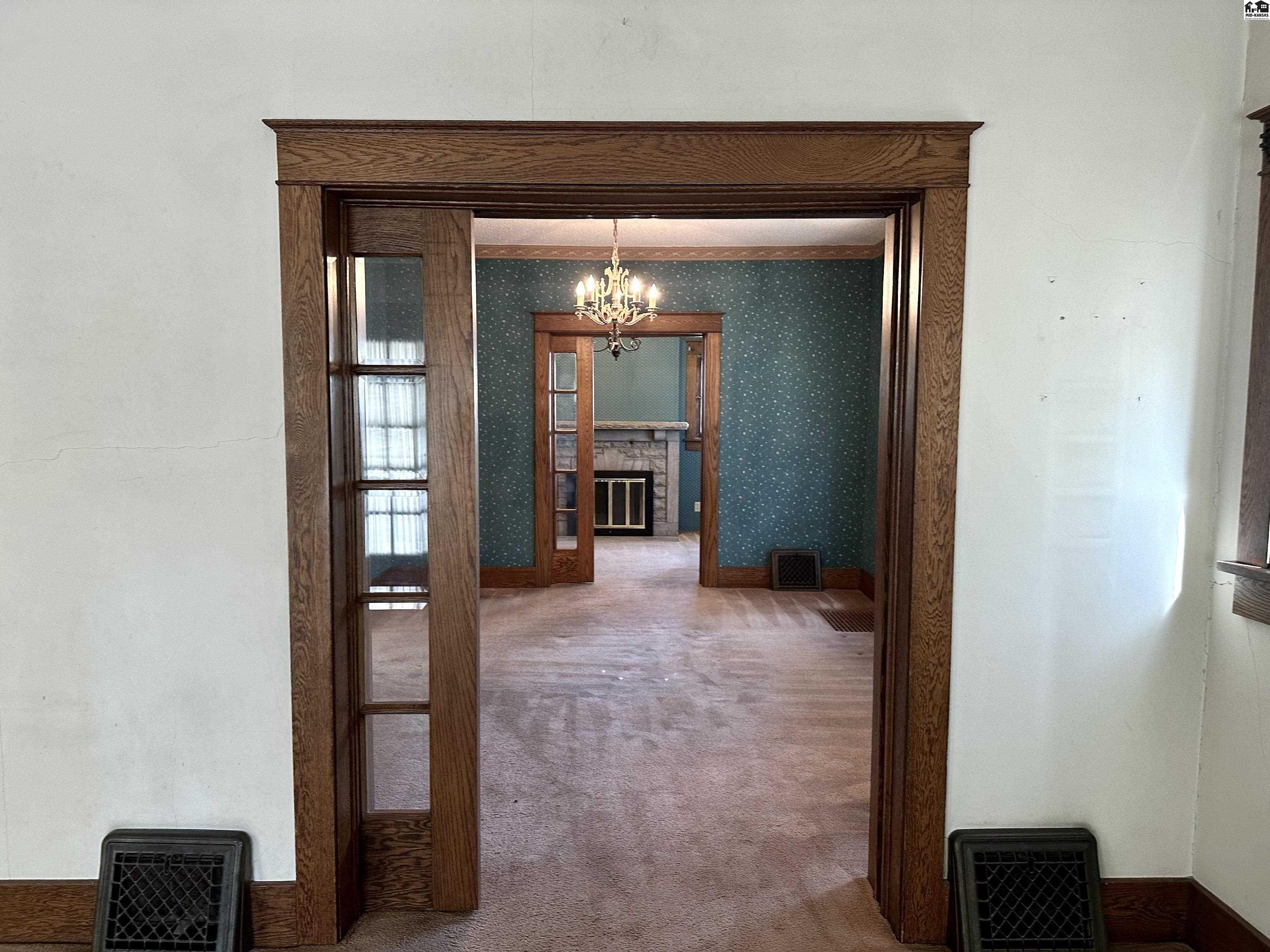 312 E 13th Avenue Hutchinson KS 67501