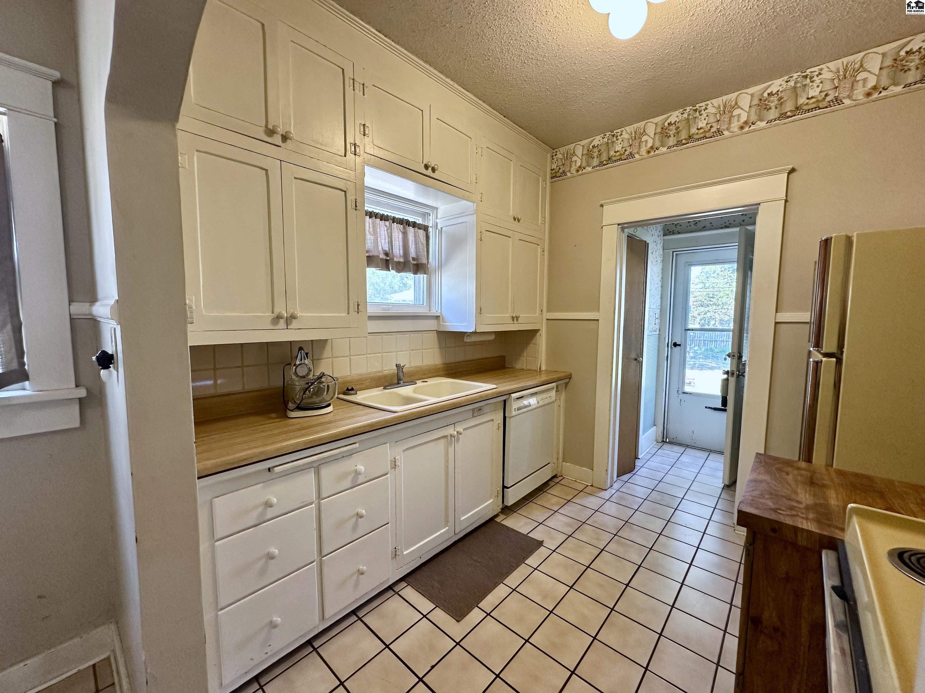 312 E 13th Avenue Hutchinson KS 67501