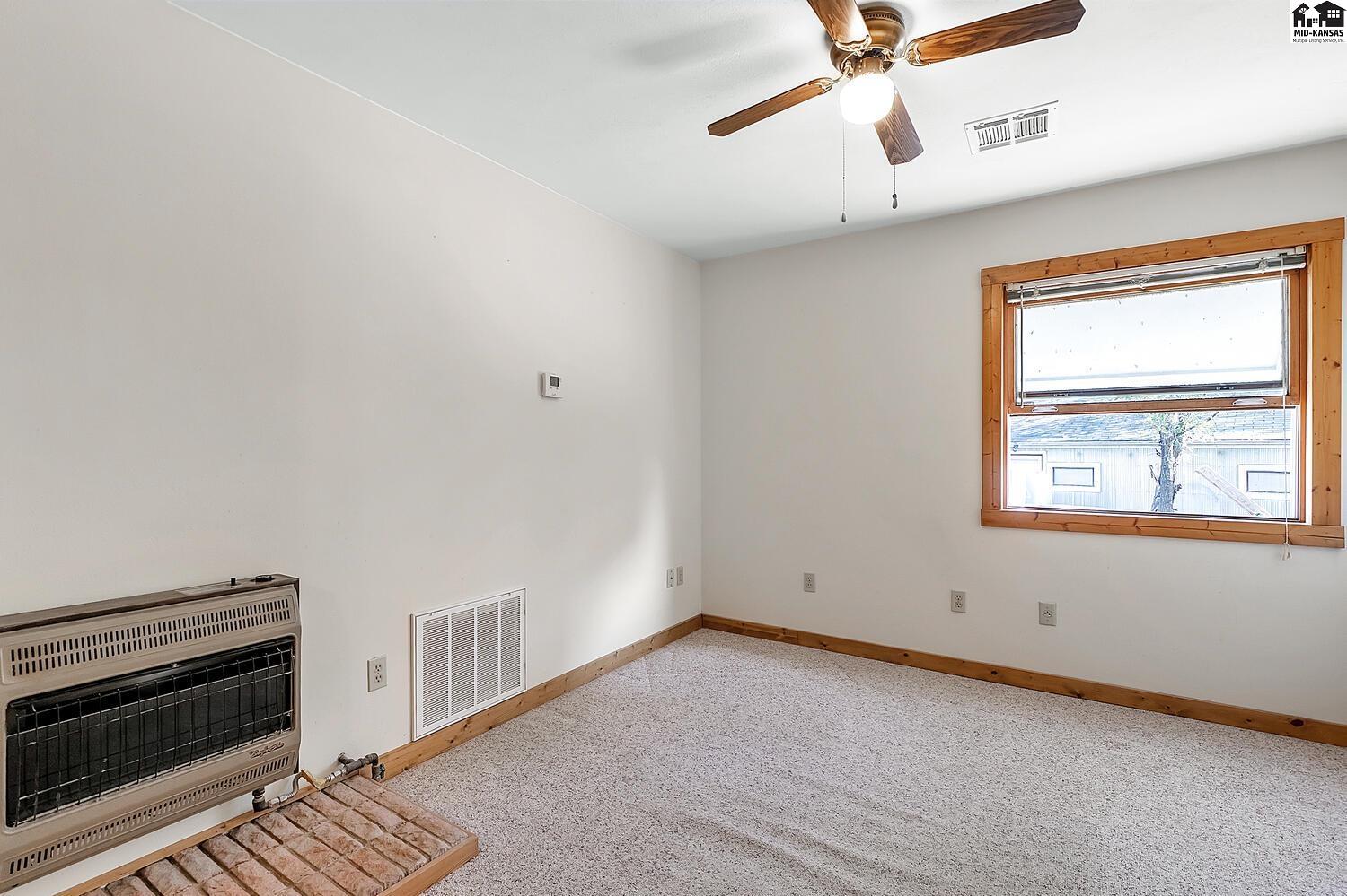 5517 E 17th Avenue Hutchinson KS 67501