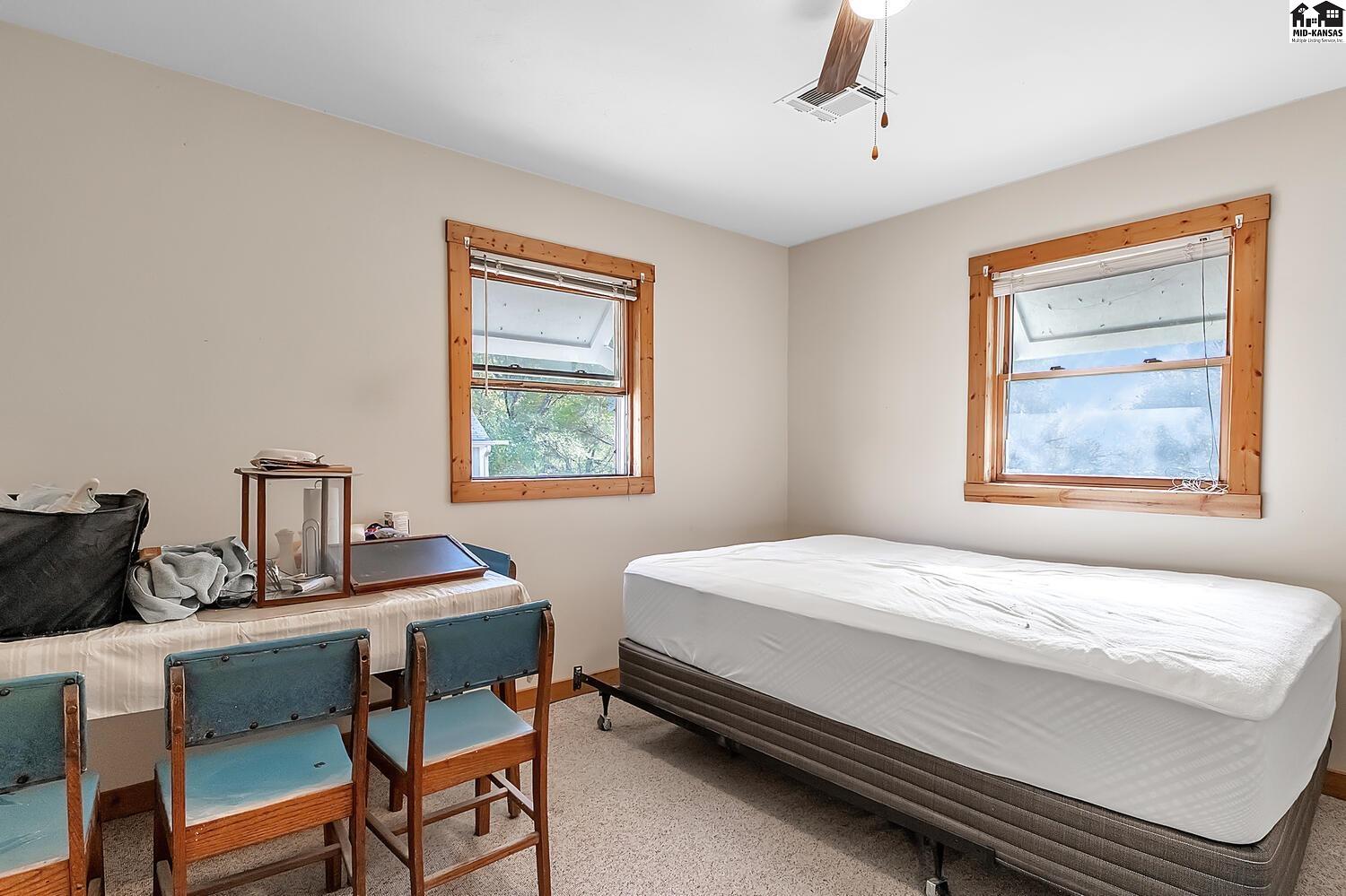 5517 E 17th Avenue Hutchinson KS 67501