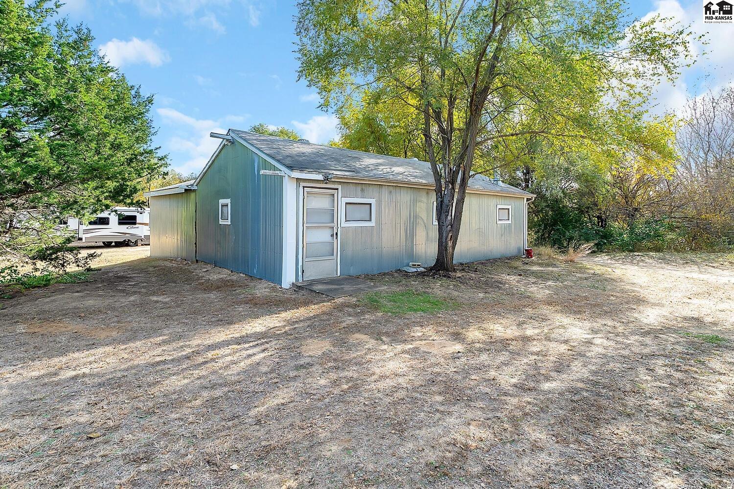 5517 E 17th Avenue Hutchinson KS 67501