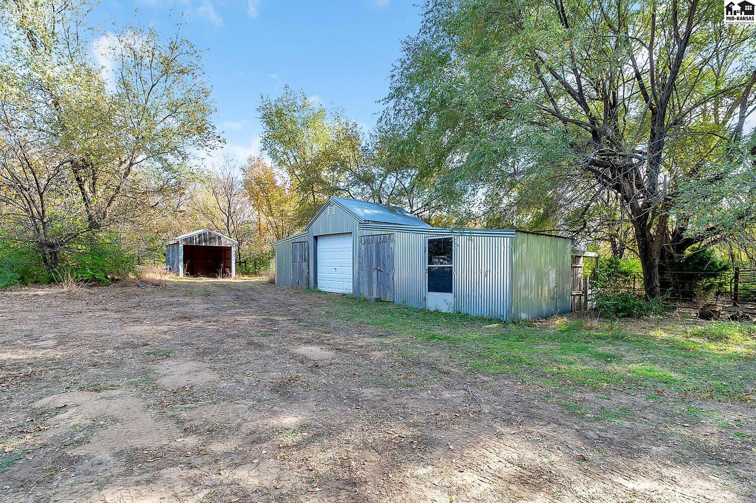 5517 E 17th Avenue Hutchinson KS 67501